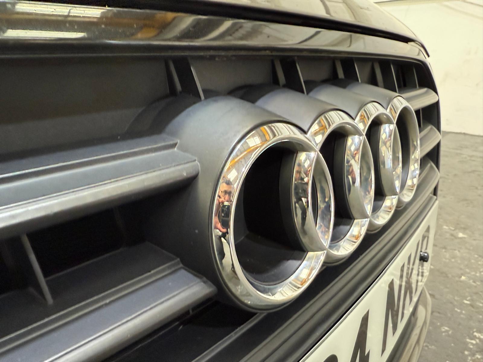 Audi A6 Saloon - Image 13