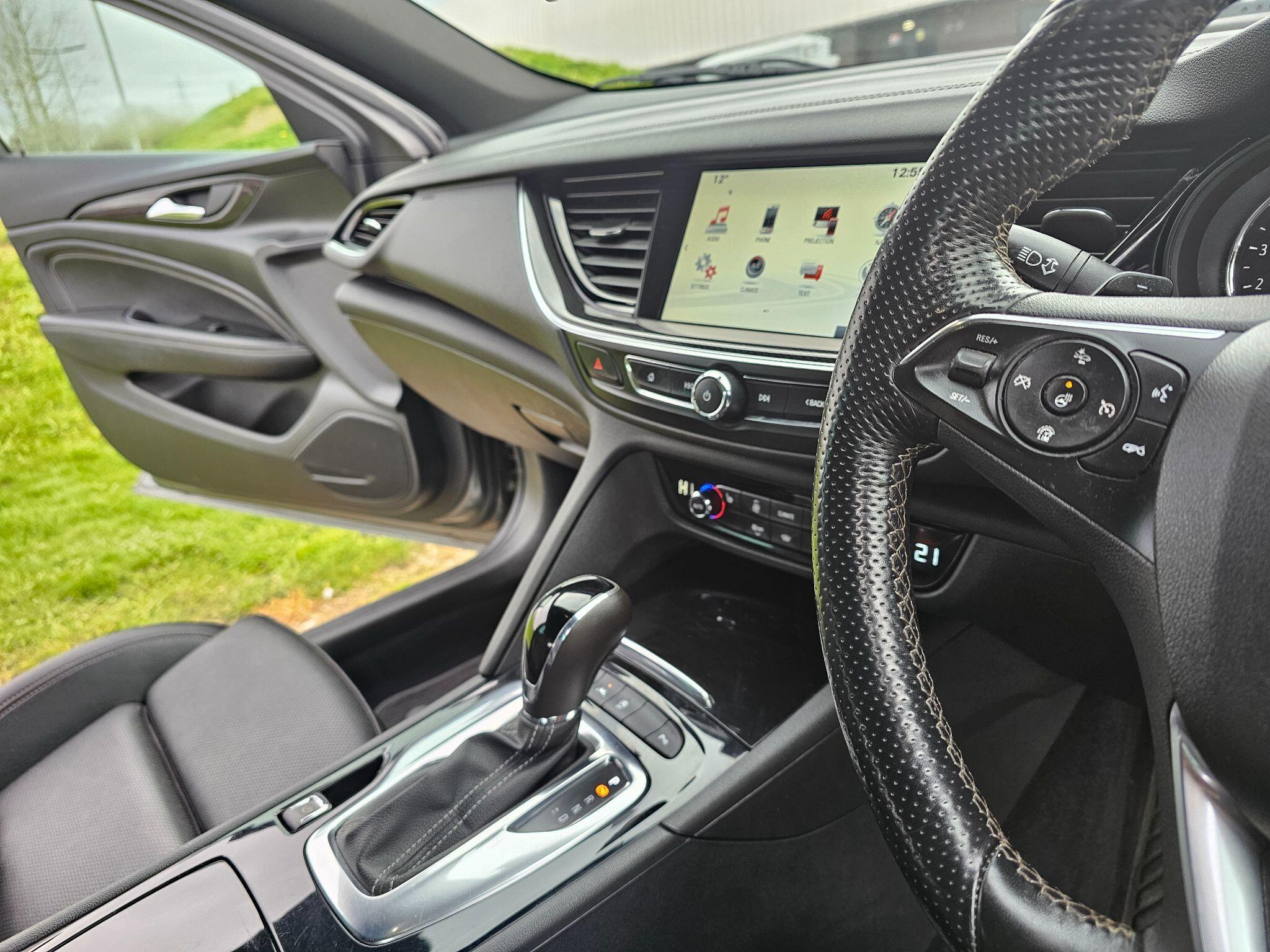 Vauxhall Insignia - Image 23