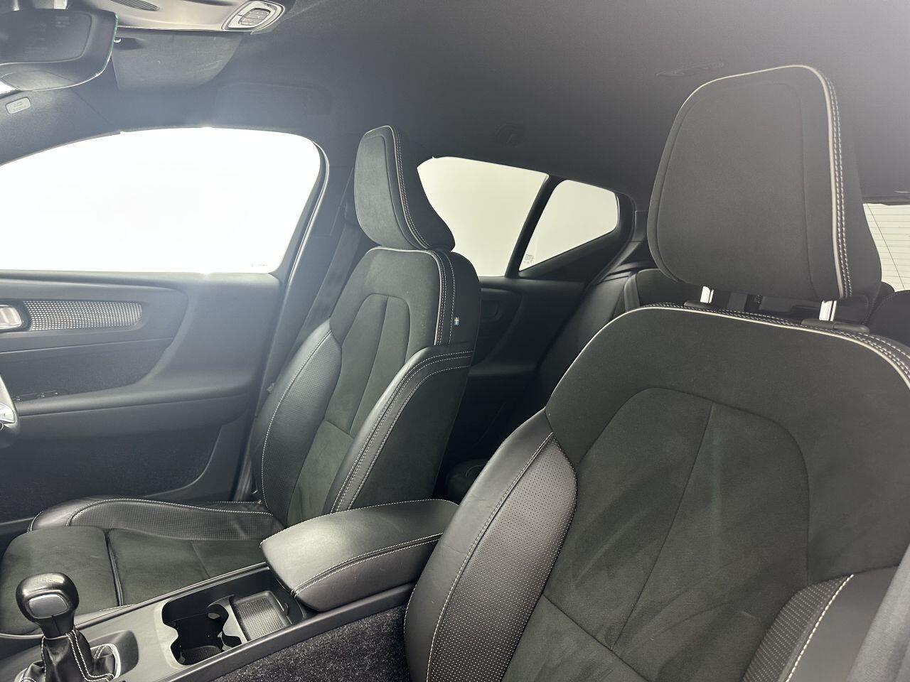 Volvo XC40 - Image 15