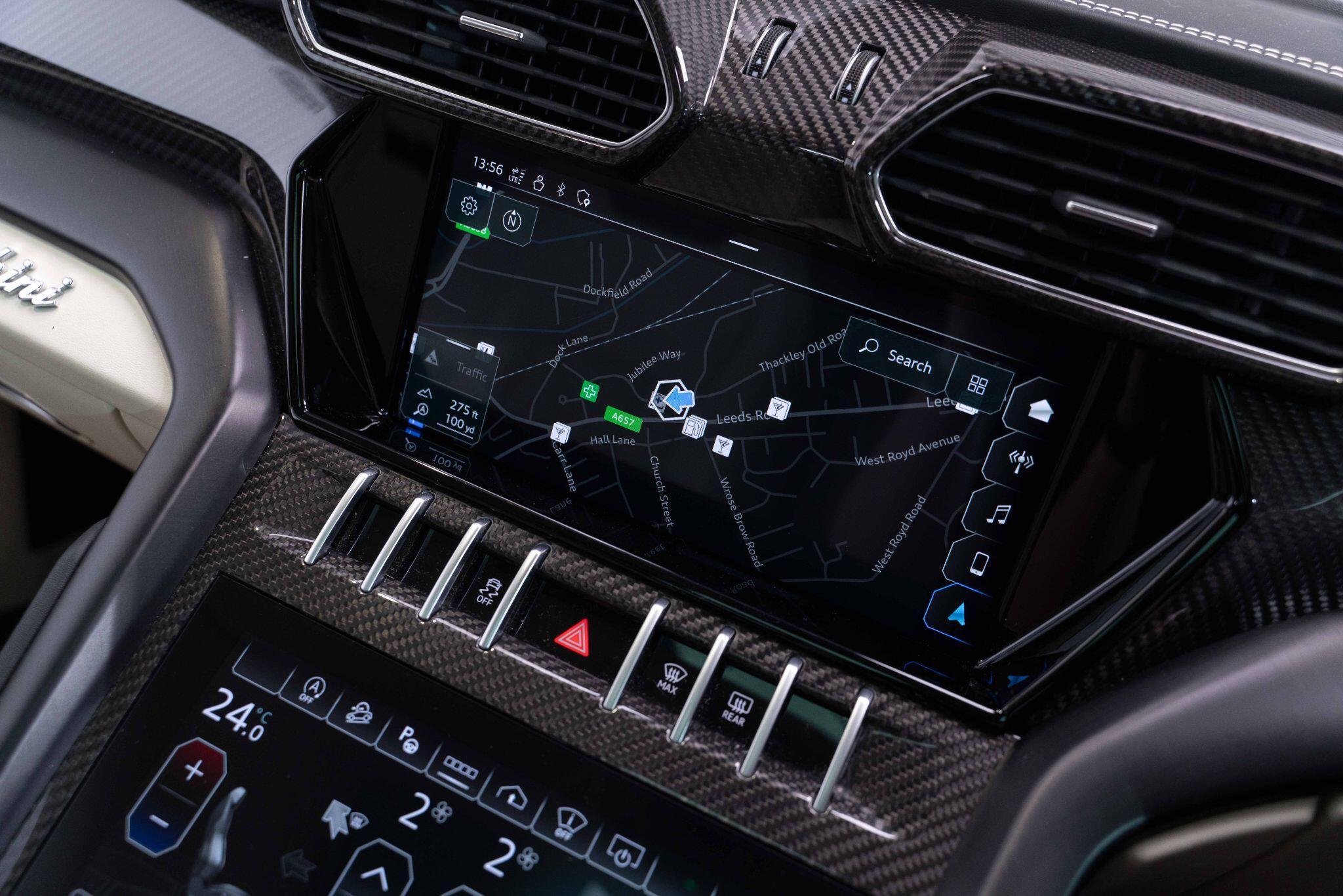 Lamborghini Urus - Image 57