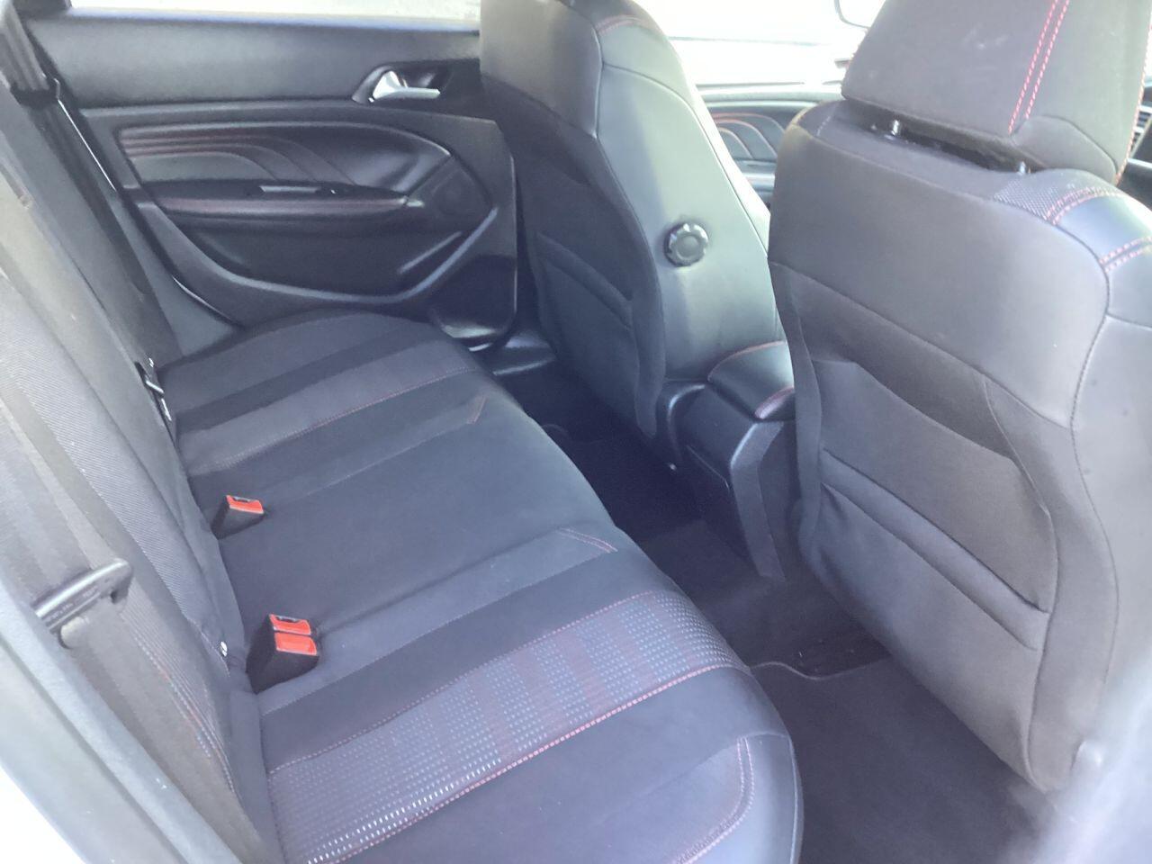 Peugeot 308 SW - Image 16