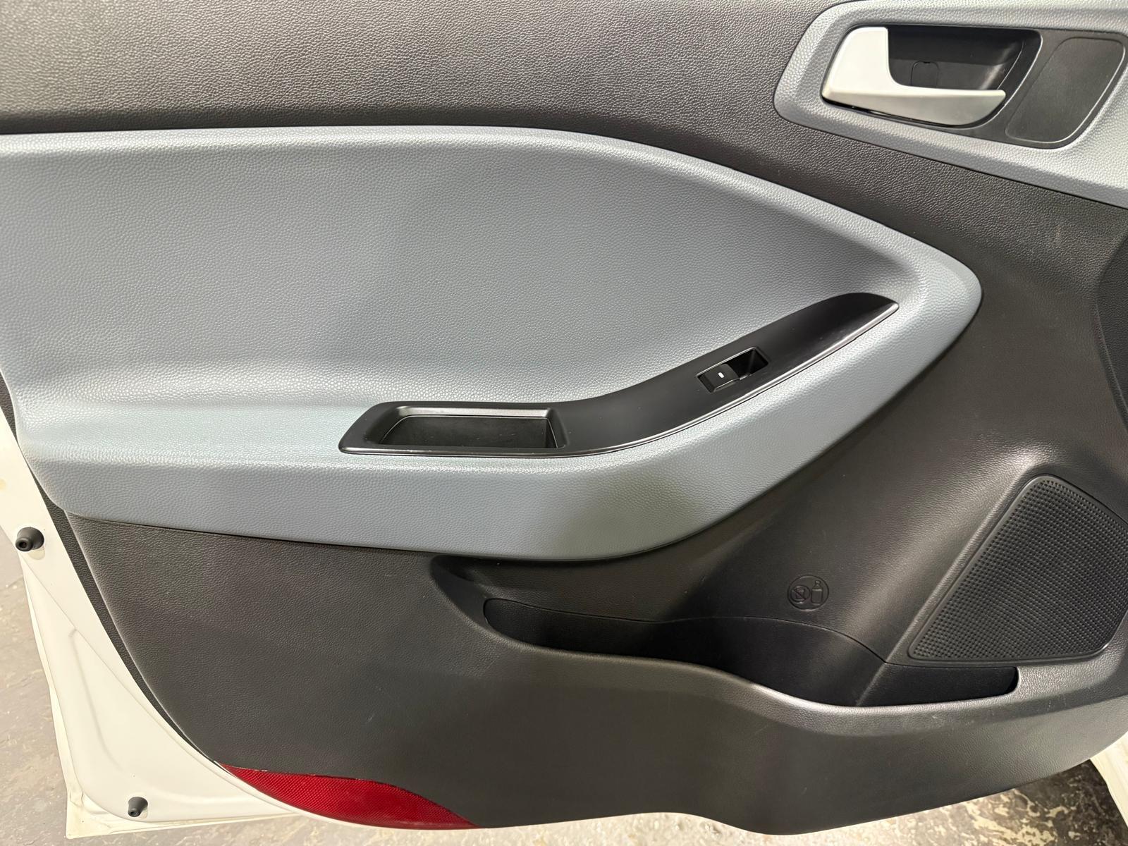 Hyundai i20 - Image 37