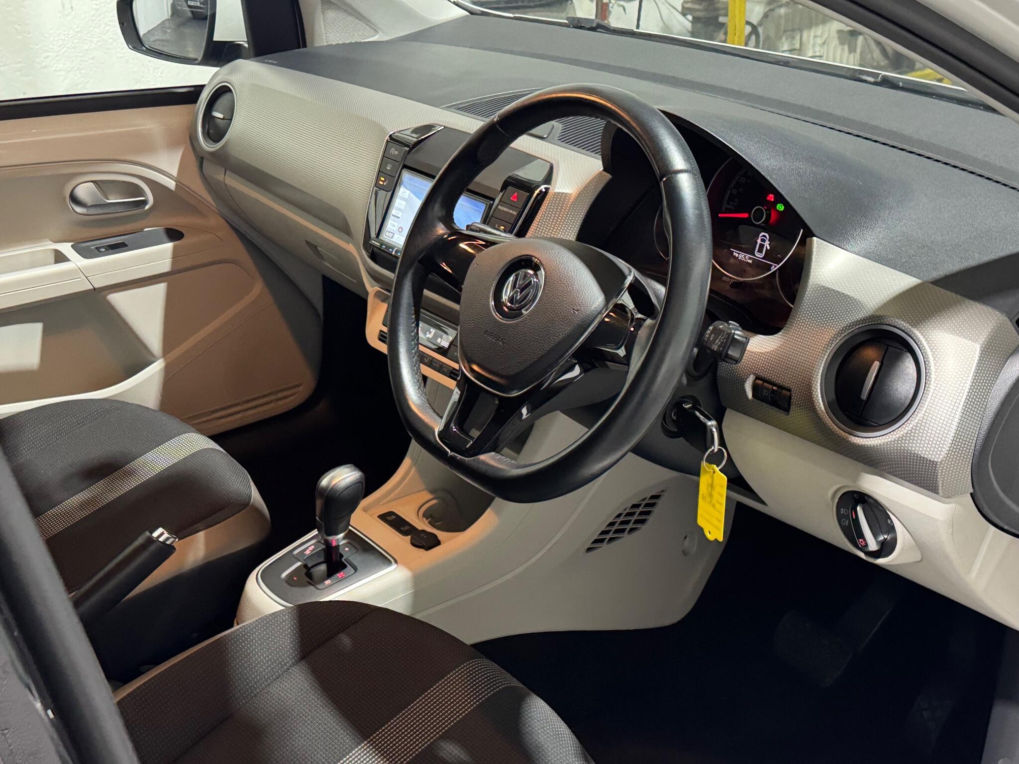 Volkswagen up! - Image 54