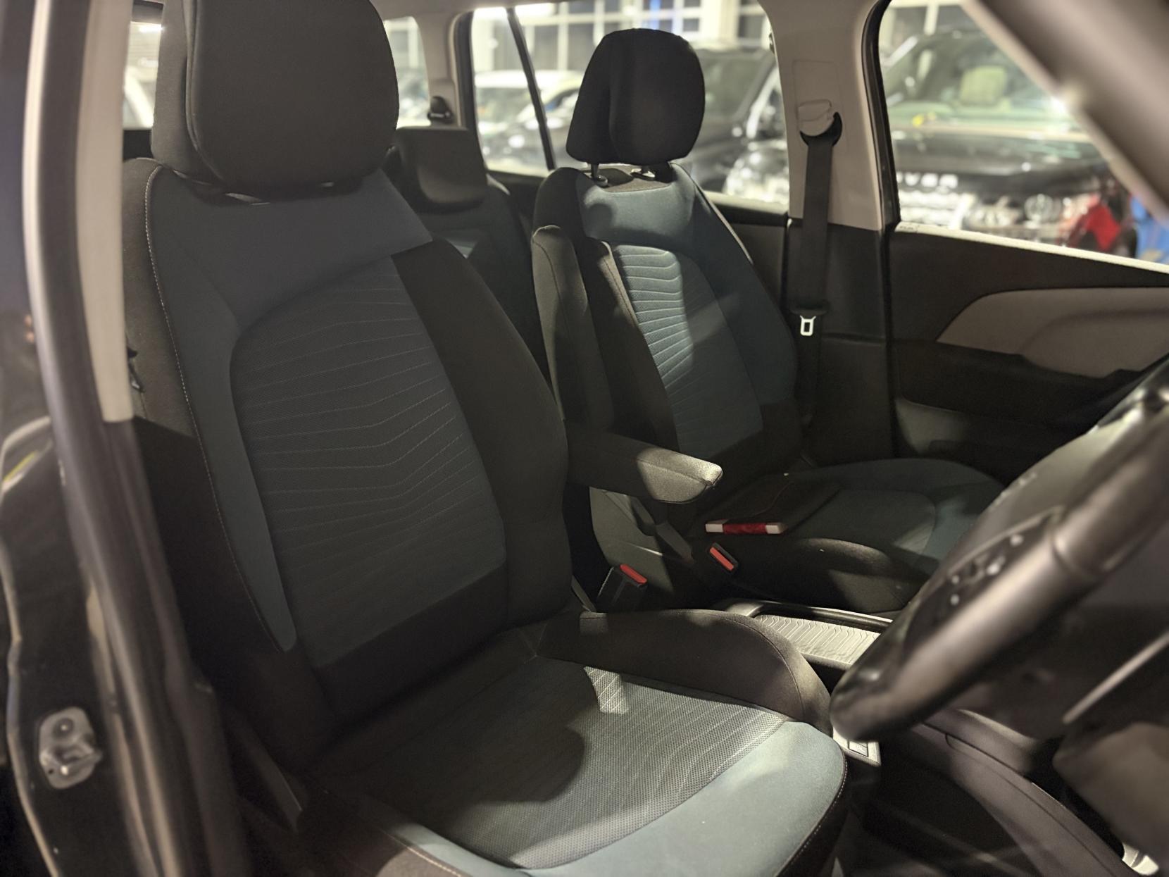 Citroen Grand C4 Picasso - Image 17
