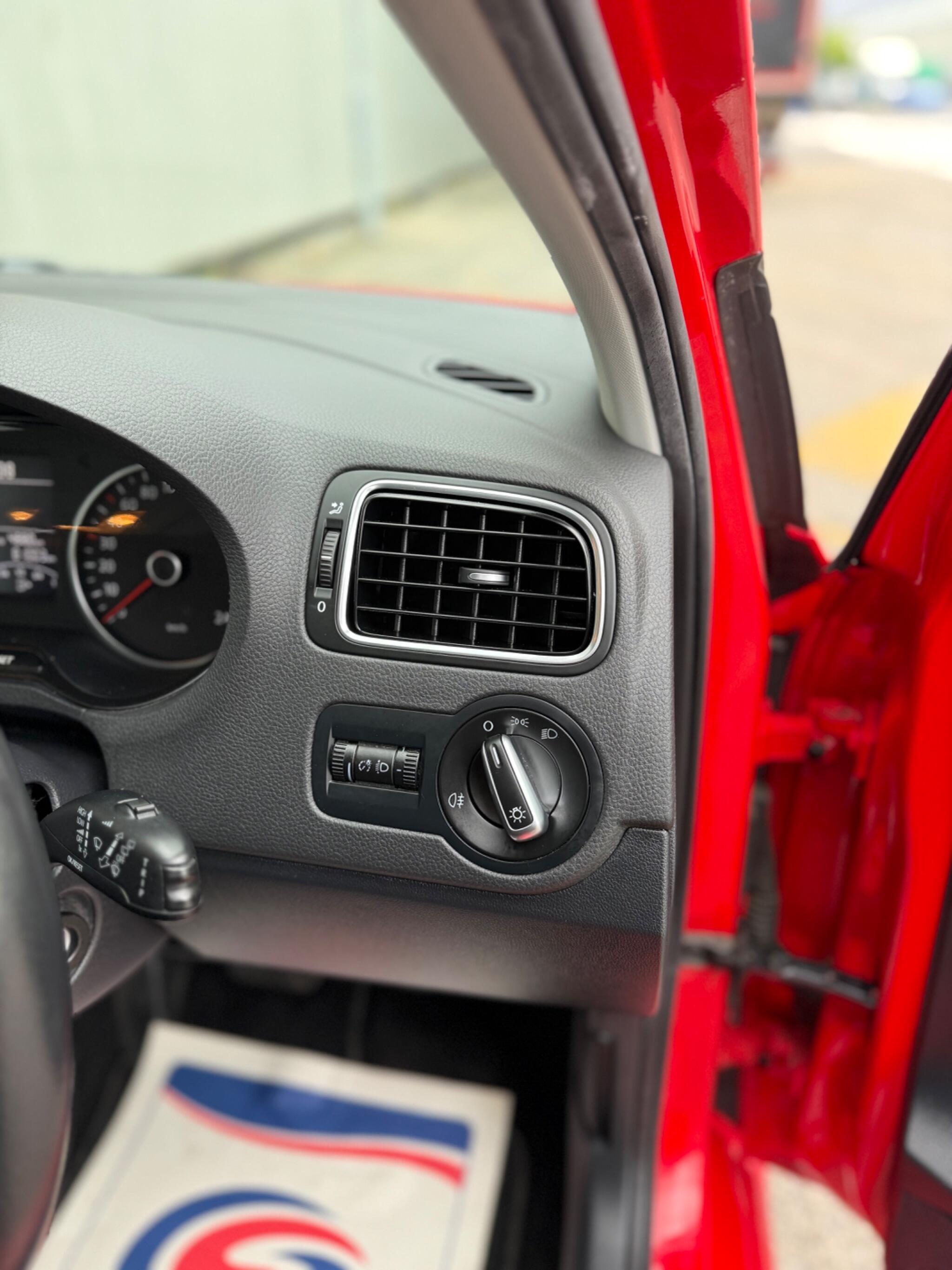 Volkswagen Polo - Image 33