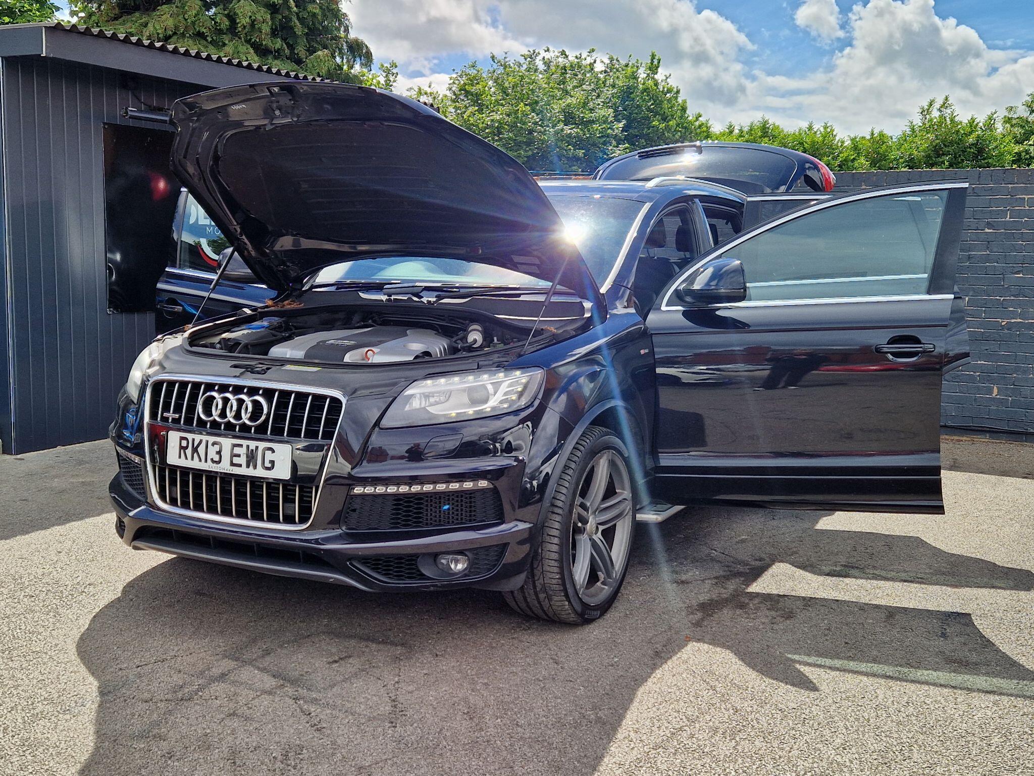 Audi Q7 - Image 14
