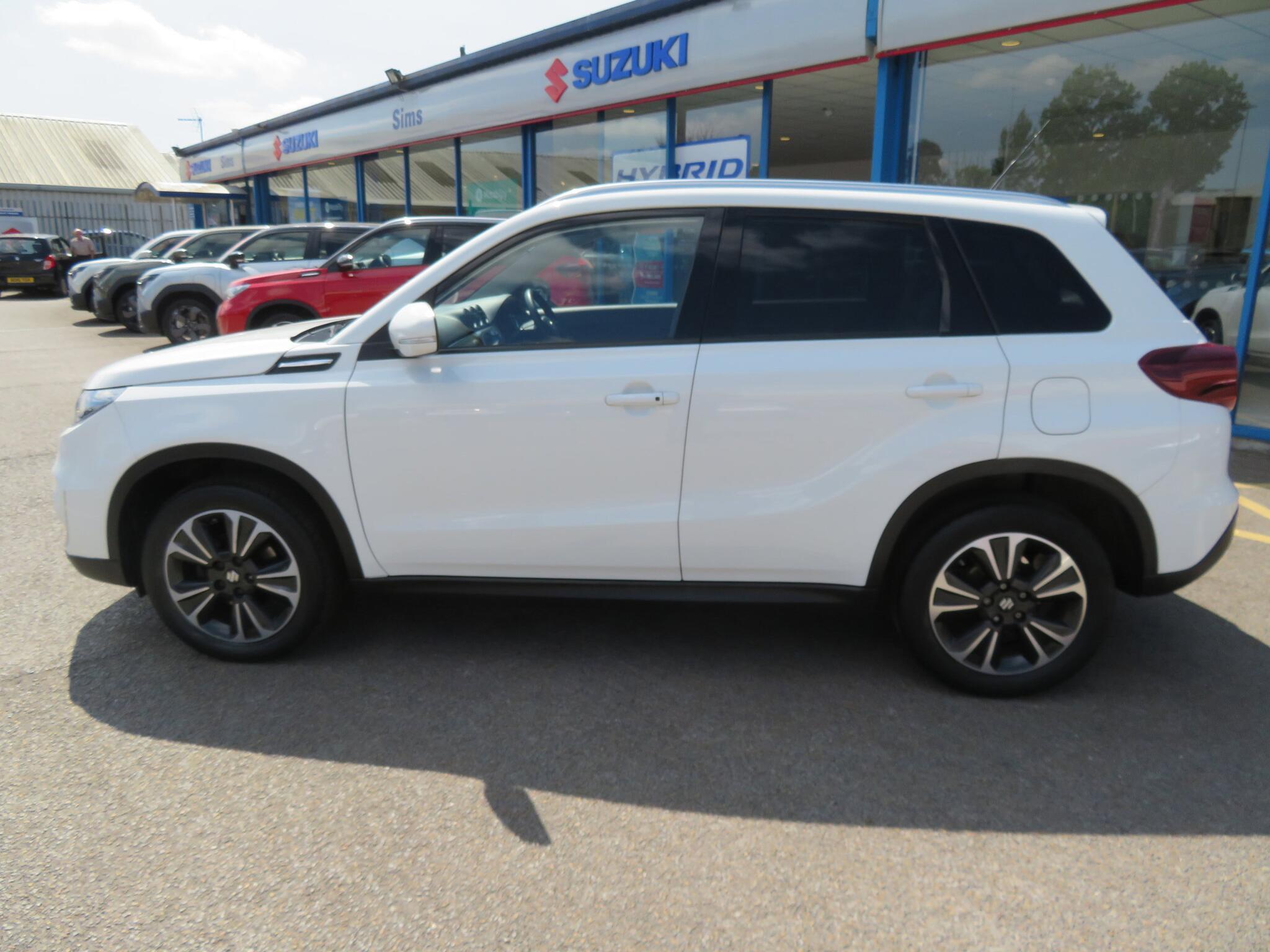 Suzuki Vitara - Image 8