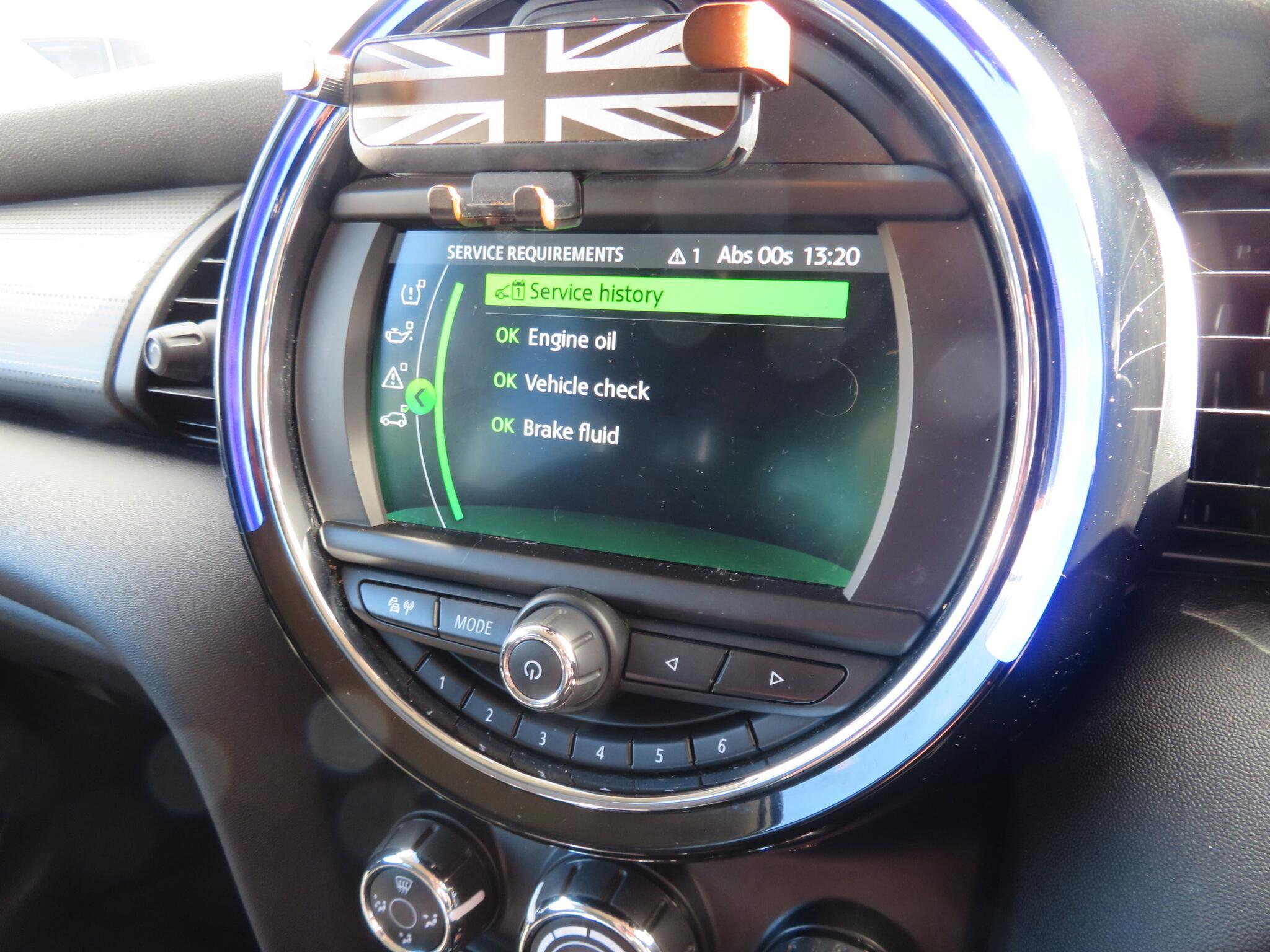MINI Hatch - Image 20