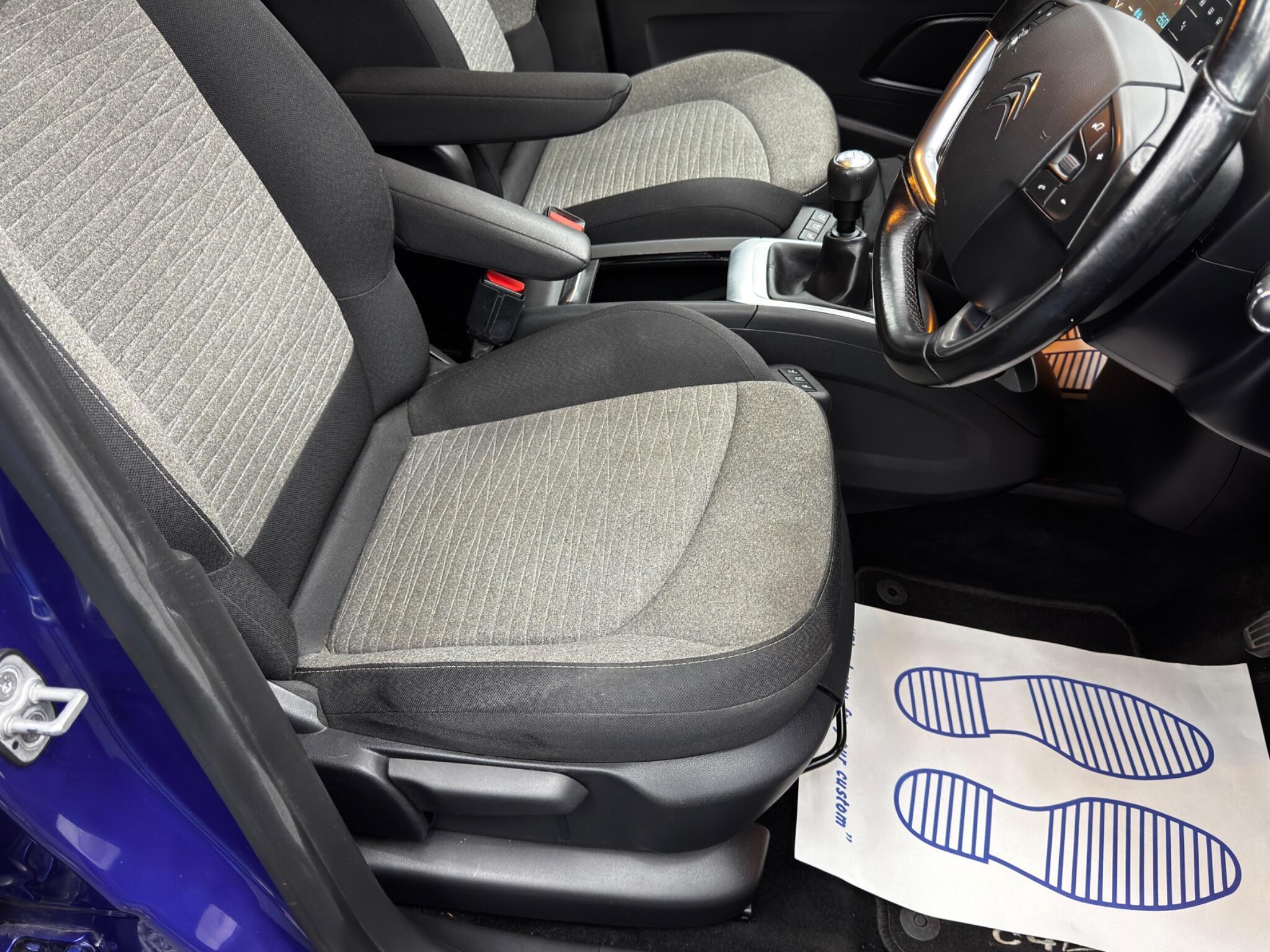 Citroen C4 Picasso - Image 13