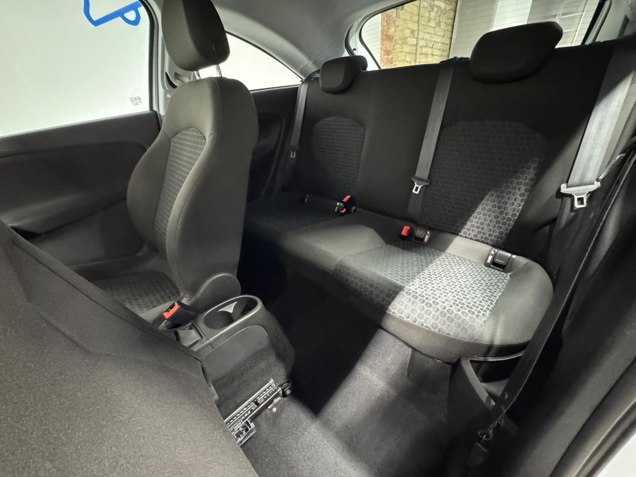 Vauxhall Corsa - Image 11