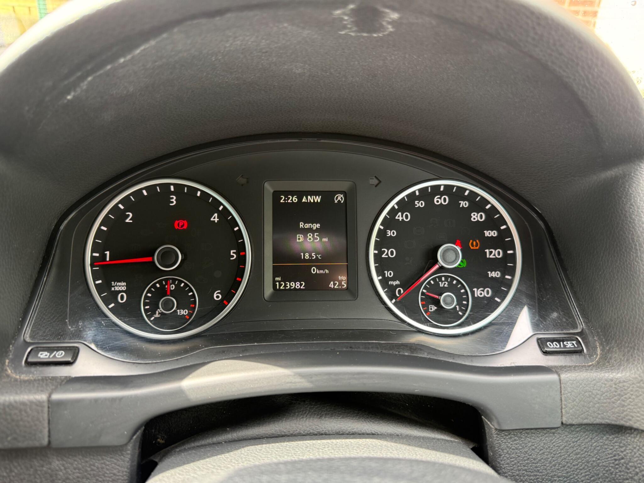 Volkswagen Tiguan - Image 15