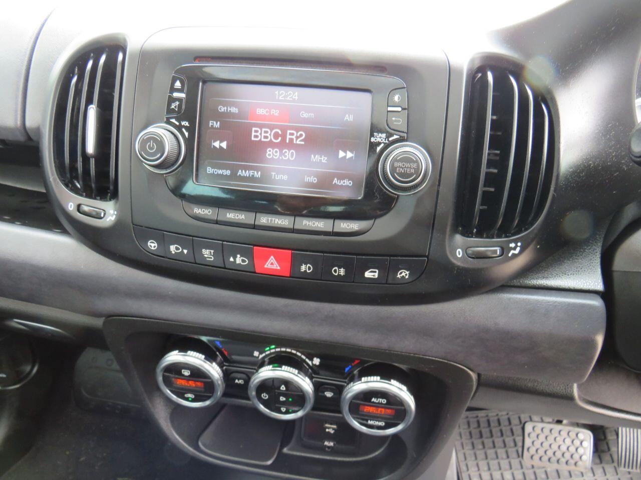 Fiat 500L - Image 15