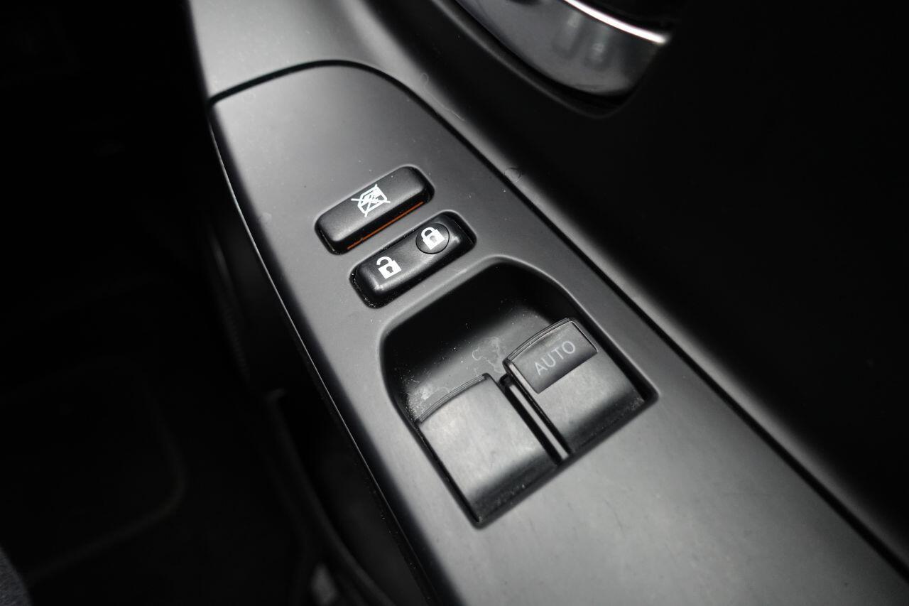 Toyota Yaris - Image 38