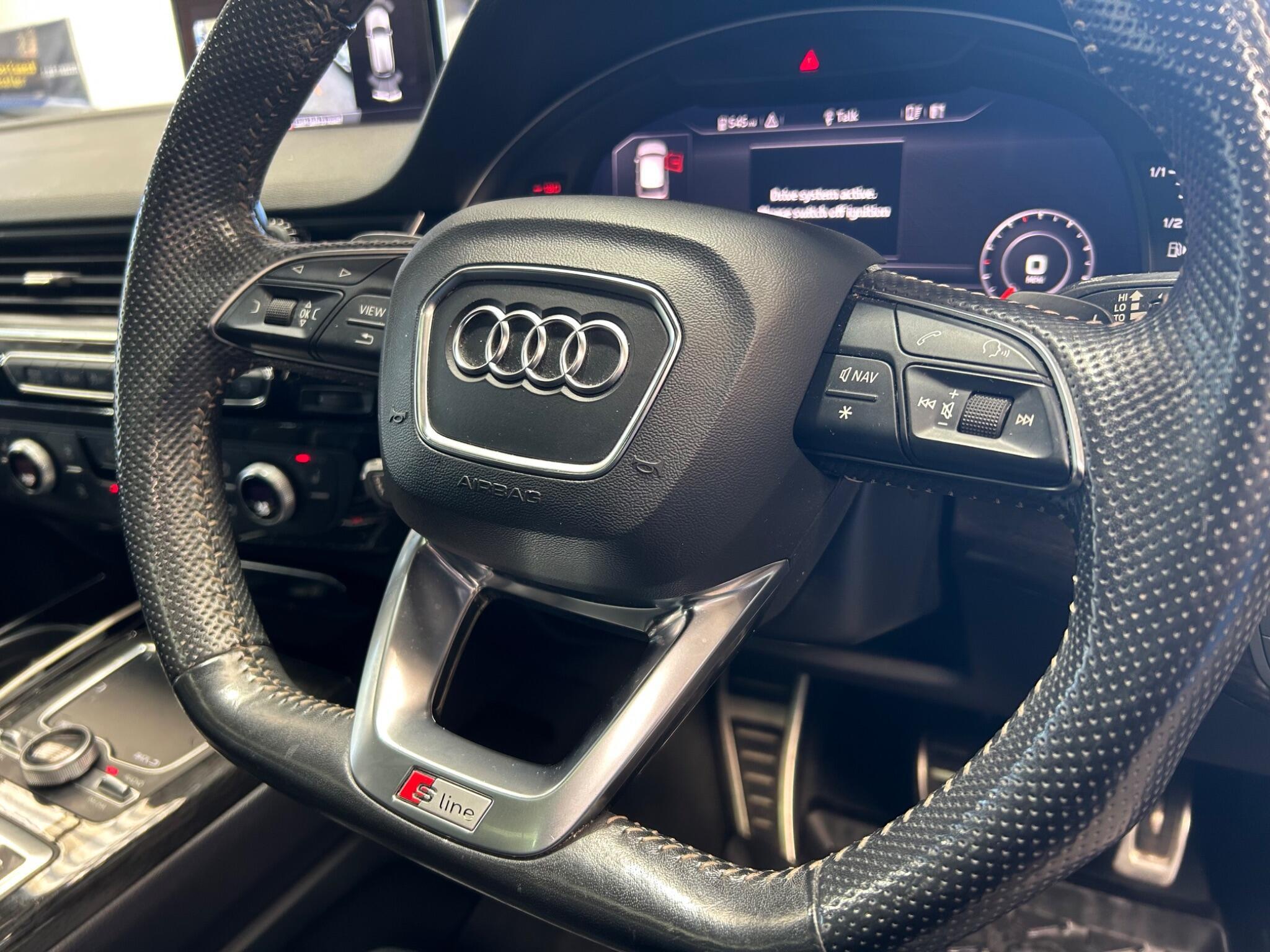 Audi Q7 - Image 21