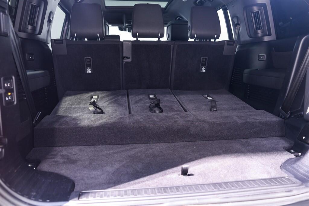 Land Rover Defender 130 - Image 48