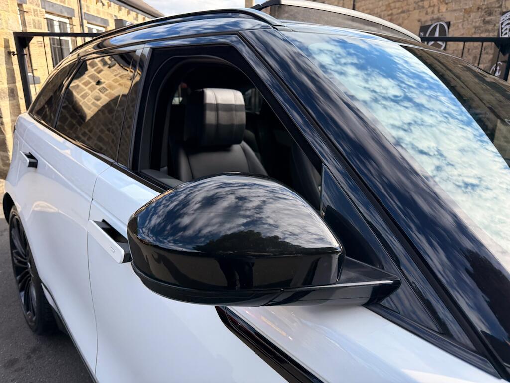 Land Rover Range Rover Velar - Image 18