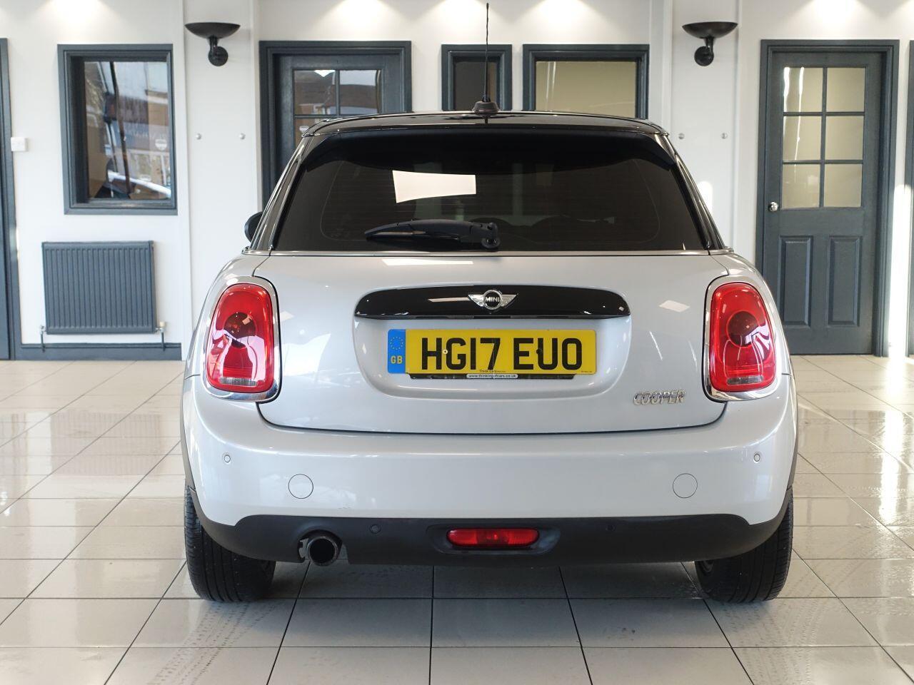 MINI Hatch - Image 9