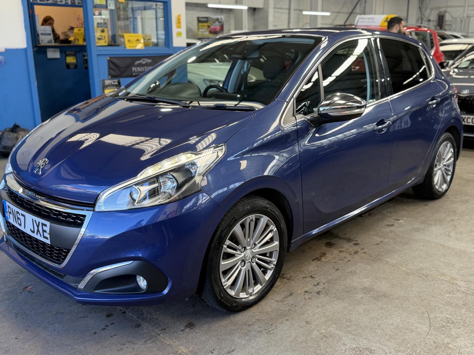Peugeot 208 - Image 5