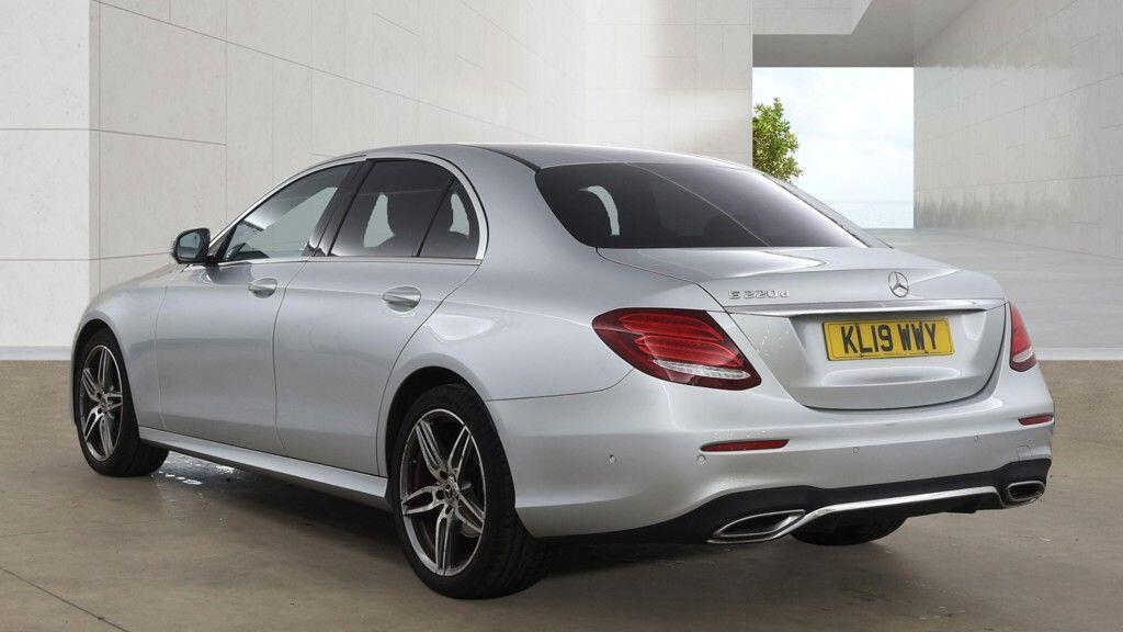 Mercedes-benz E-CLASS - Image 6