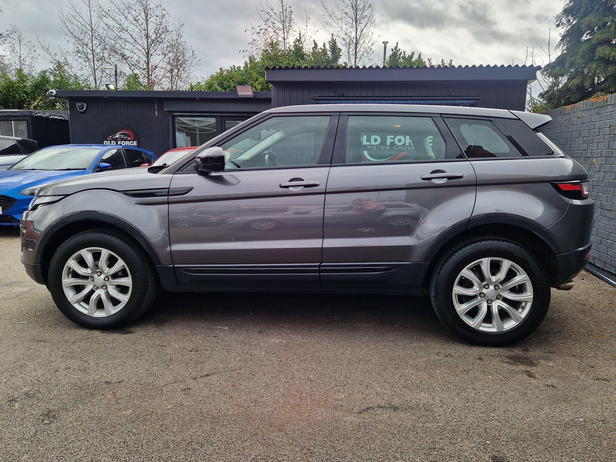 Land Rover Range Rover Evoque - Image 9