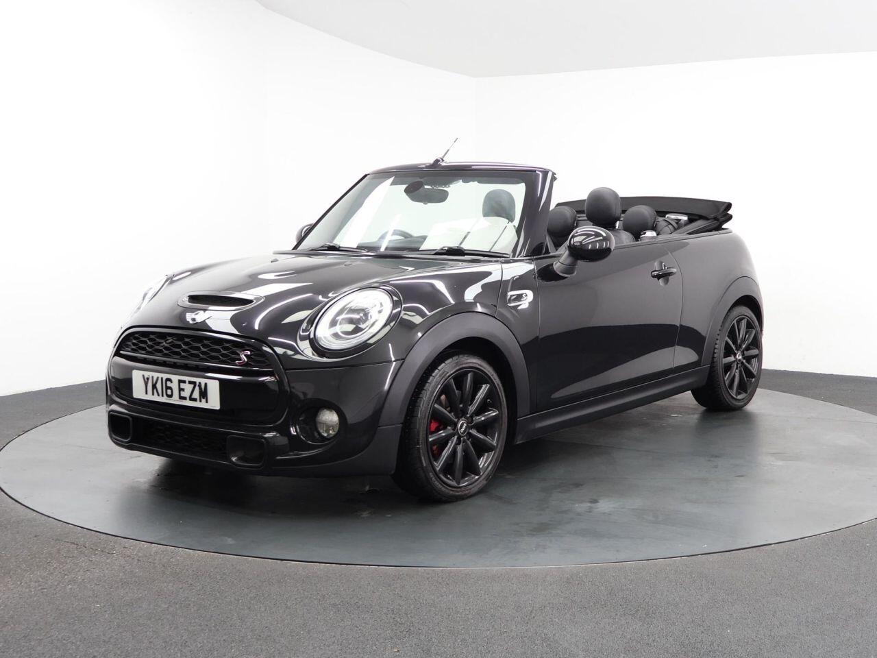 MINI Convertible - Image 6
