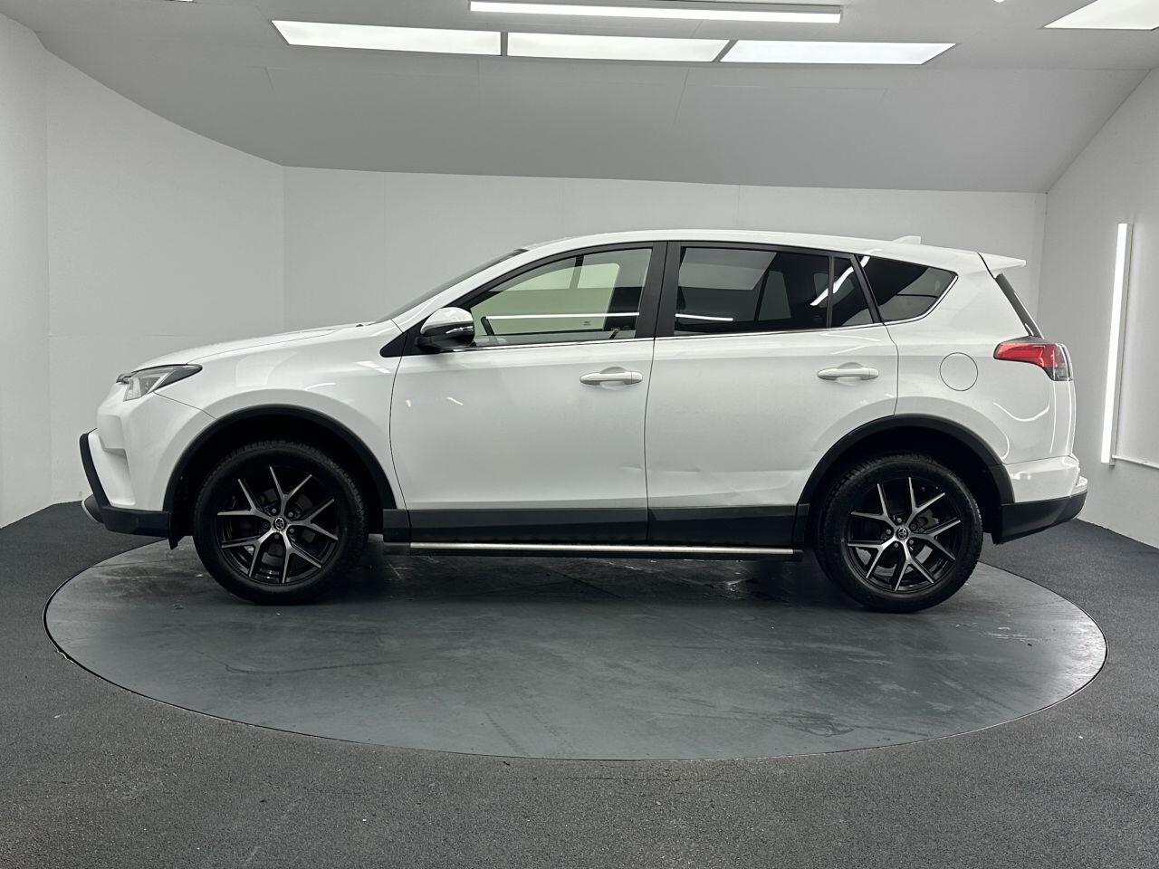 Toyota RAV4 - Image 7