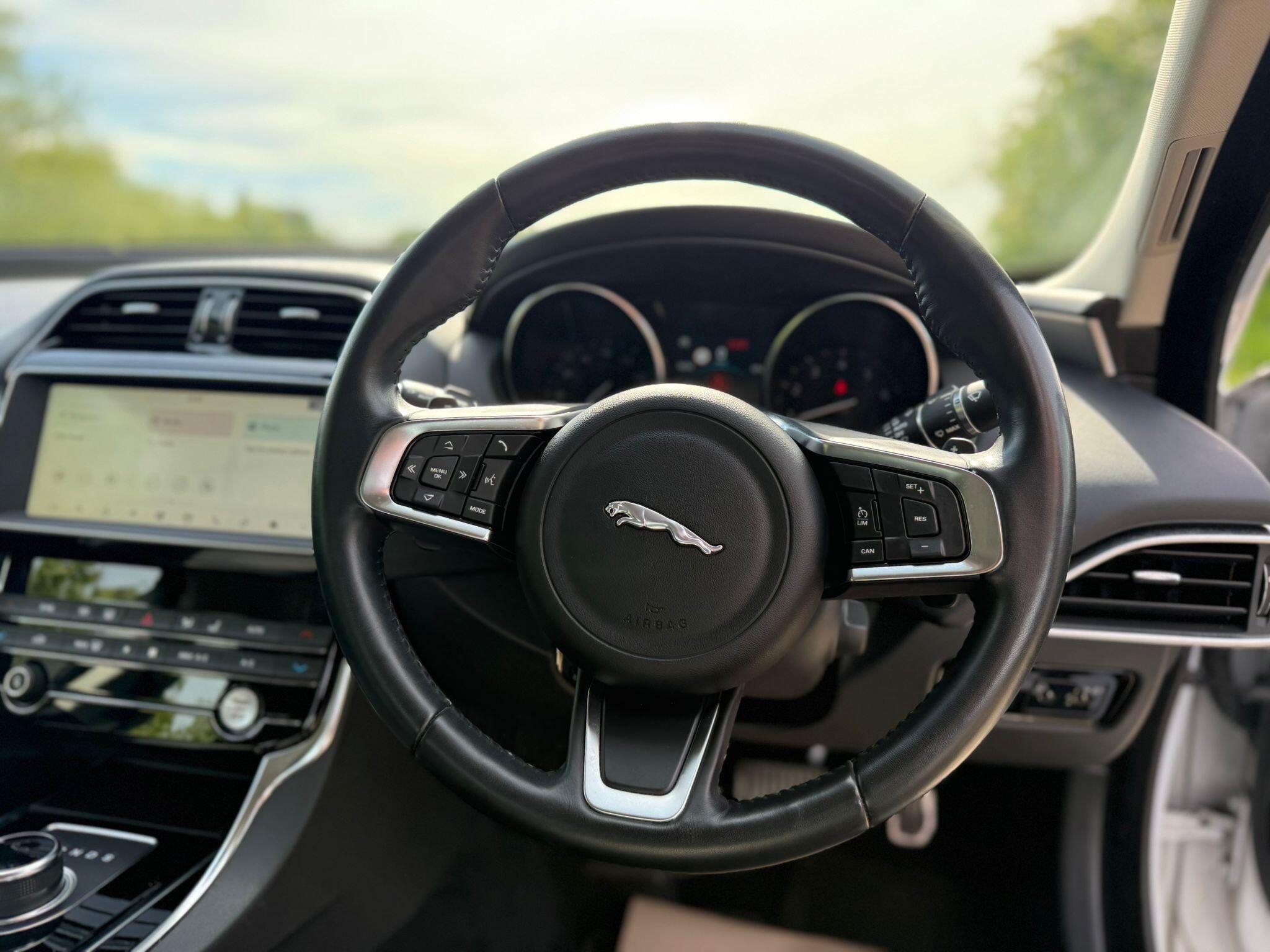 Jaguar XE - Image 43