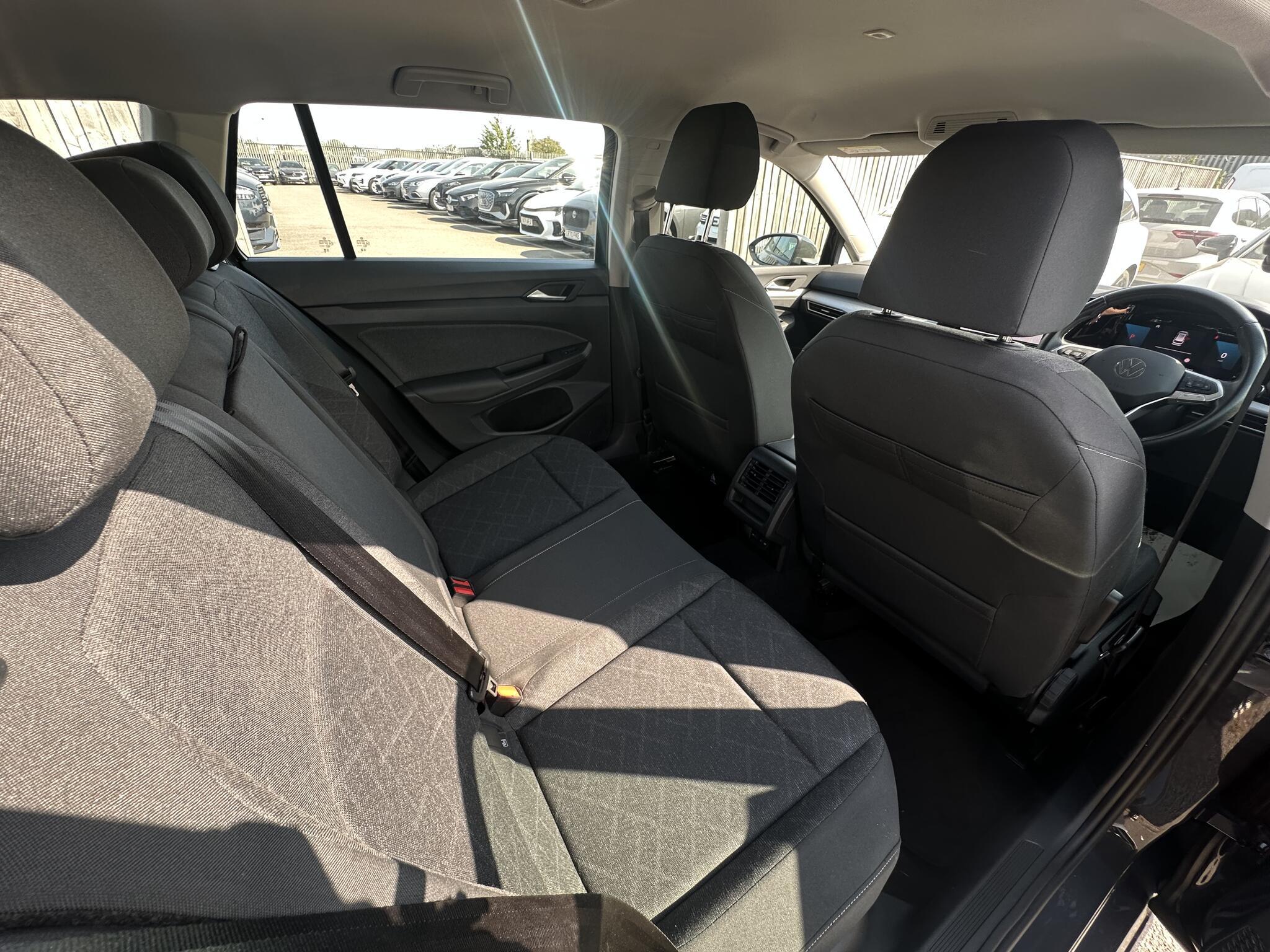 Volkswagen Golf - Image 17