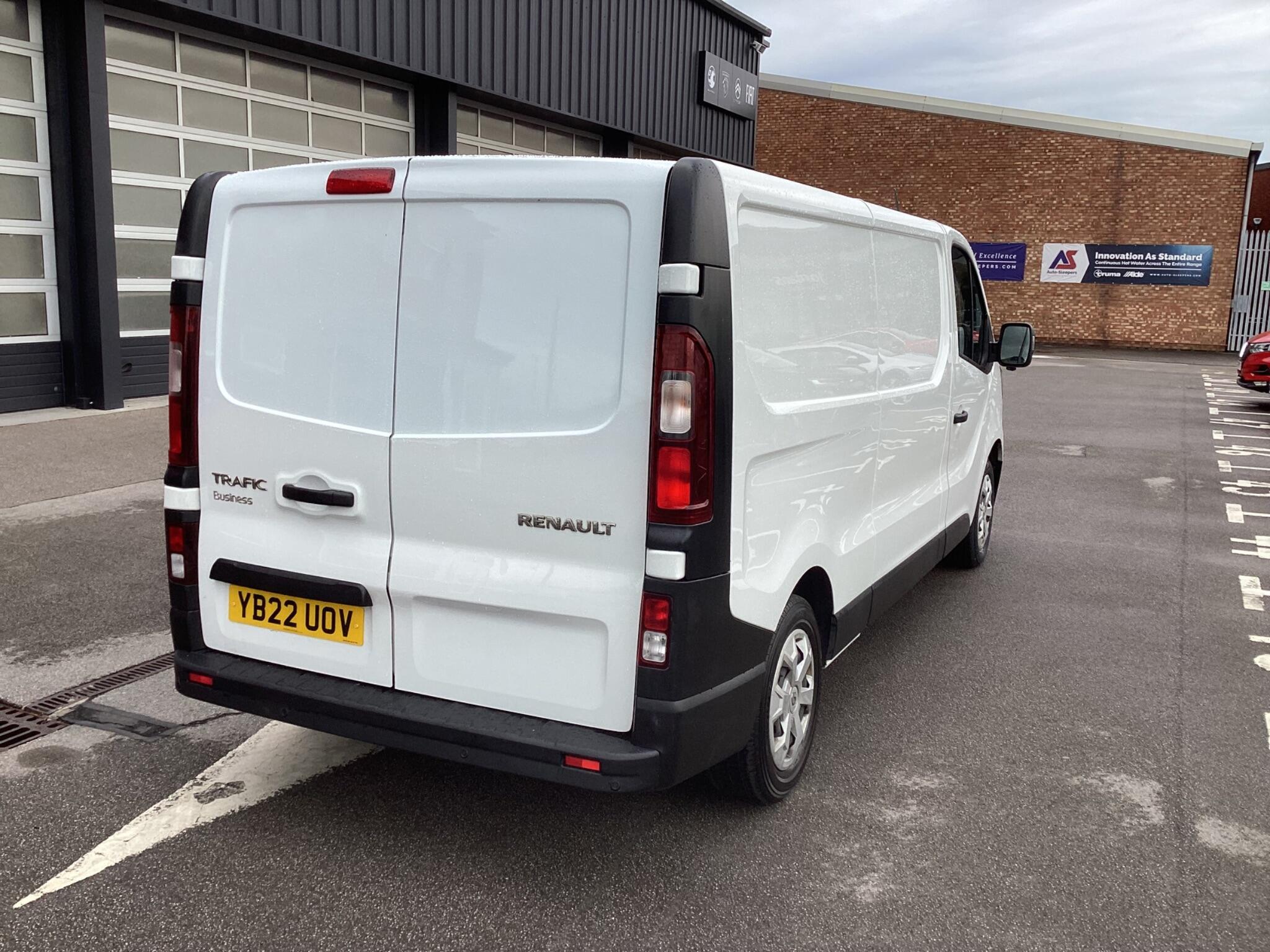 Renault Trafic - Image 7