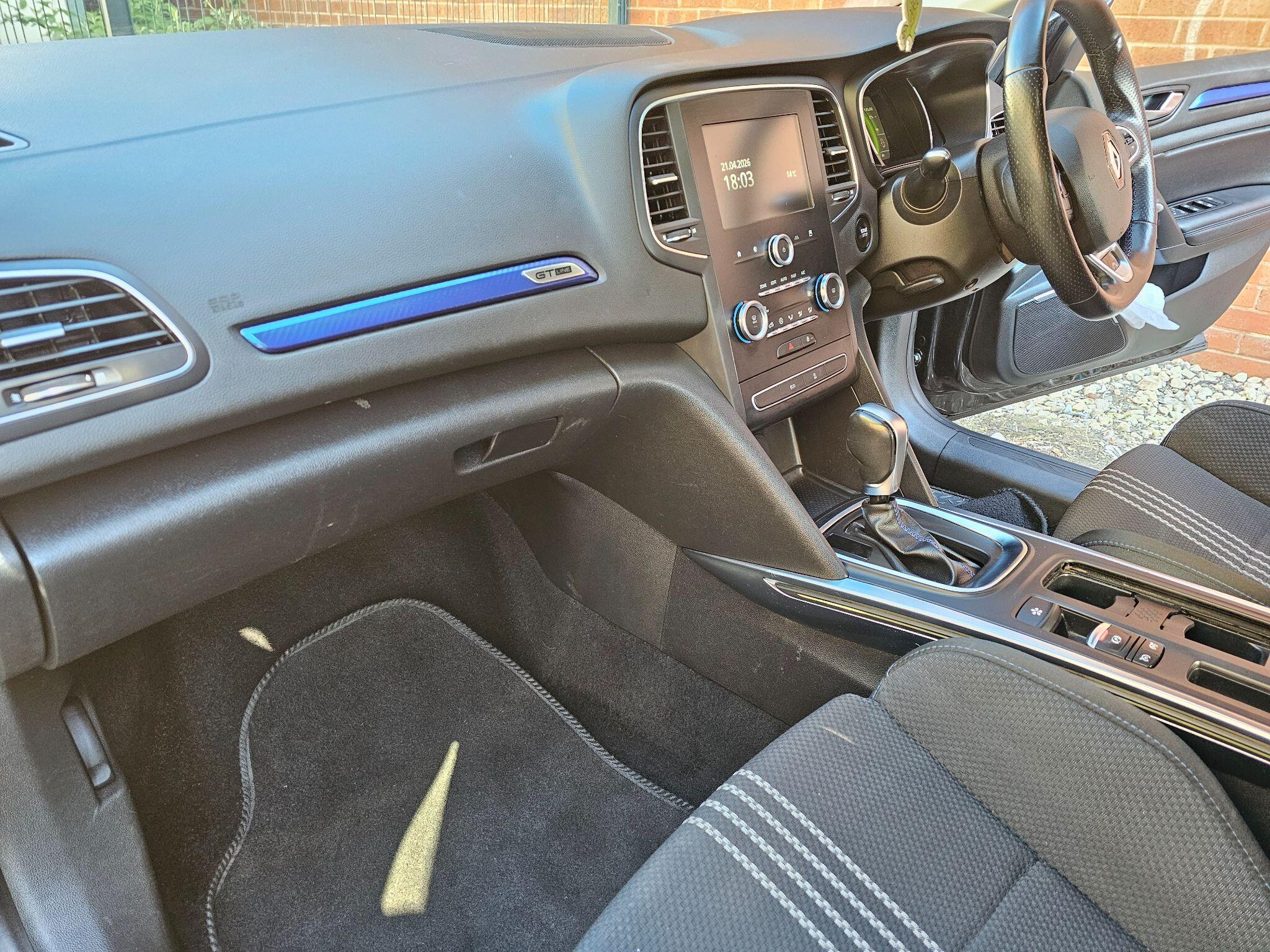 Renault Megane - Image 16