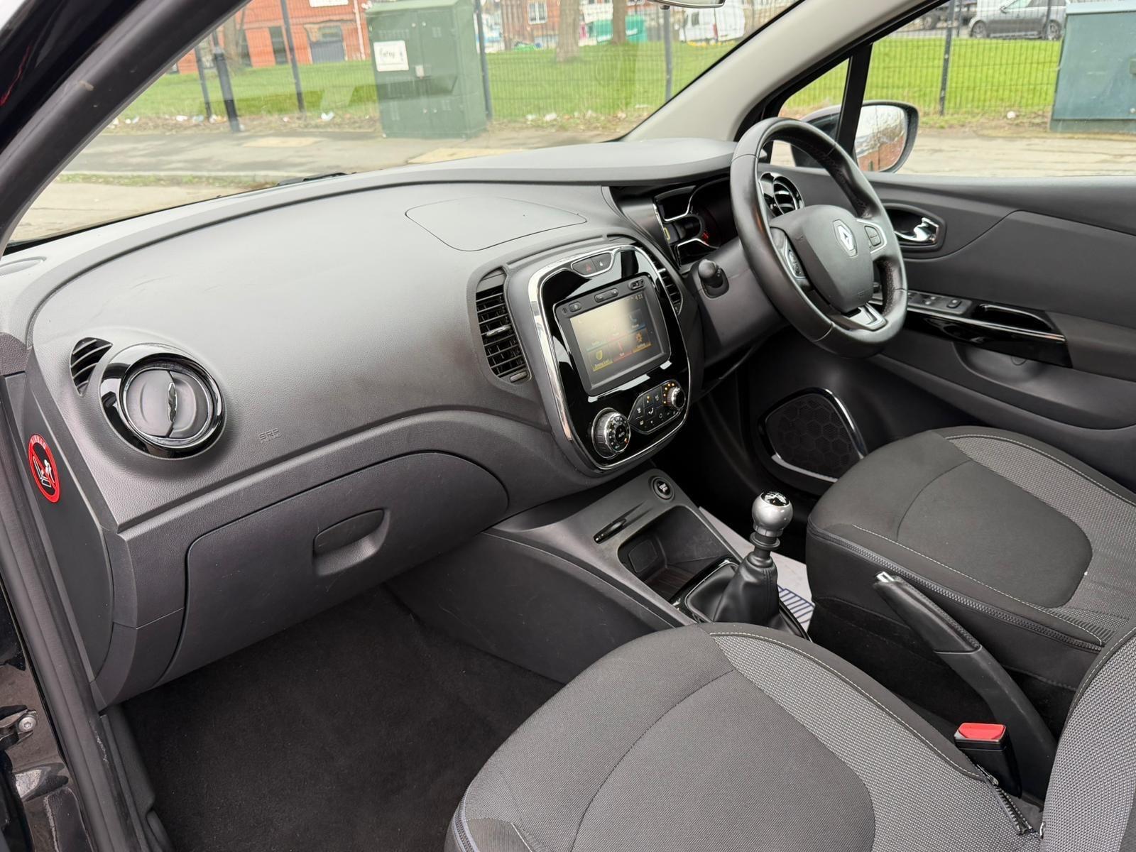 Renault Captur - Image 21