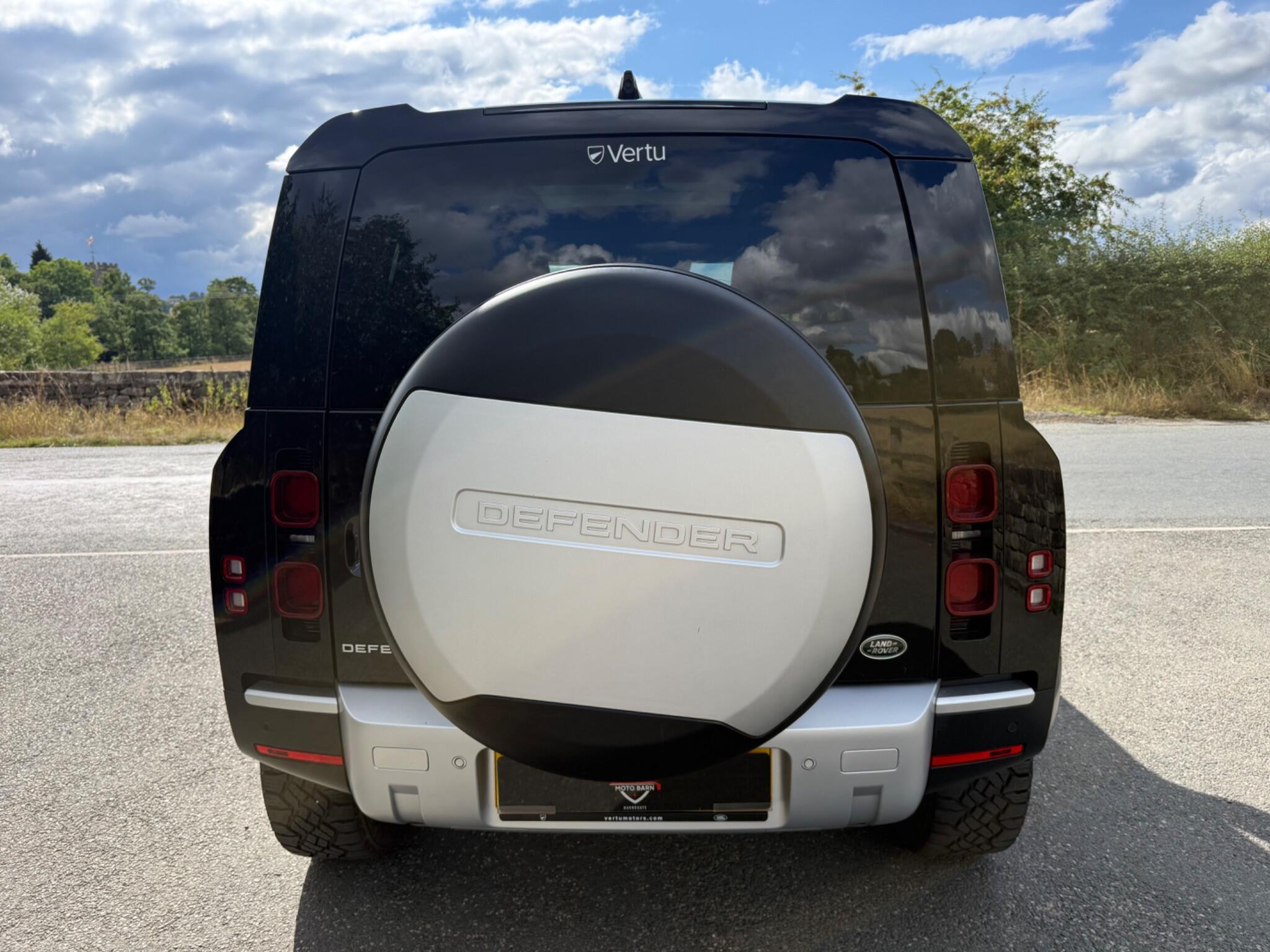 Land Rover Defender 90 - Image 19