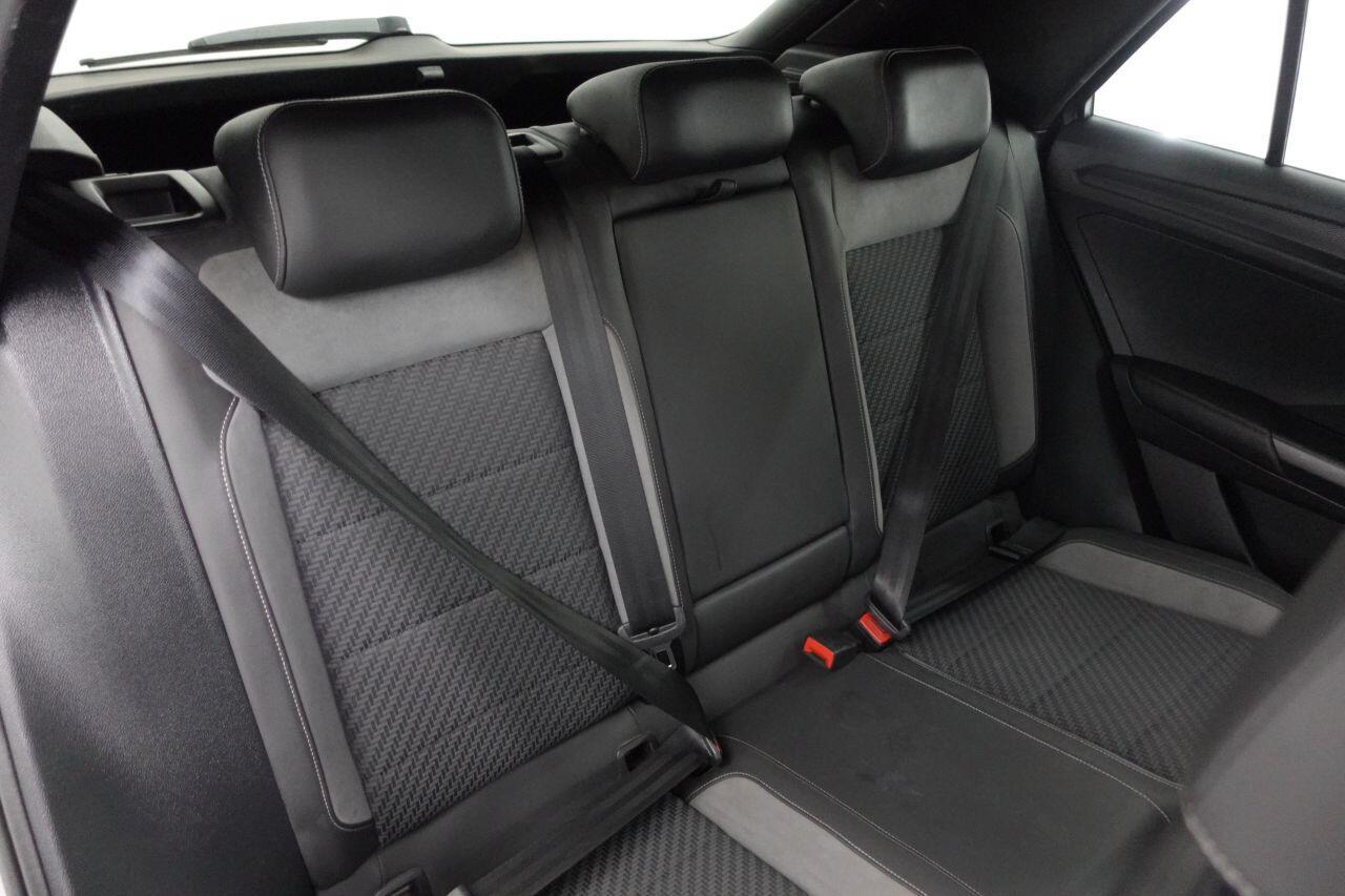 Volkswagen T-Roc - Image 18