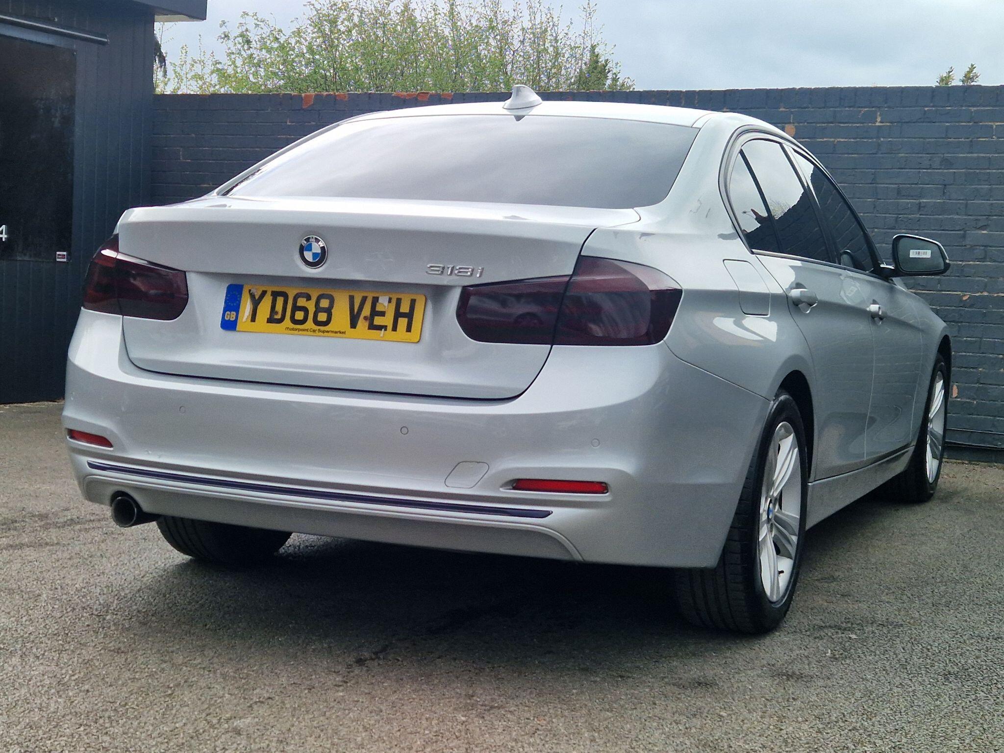 BMW 3 Series - Image 25