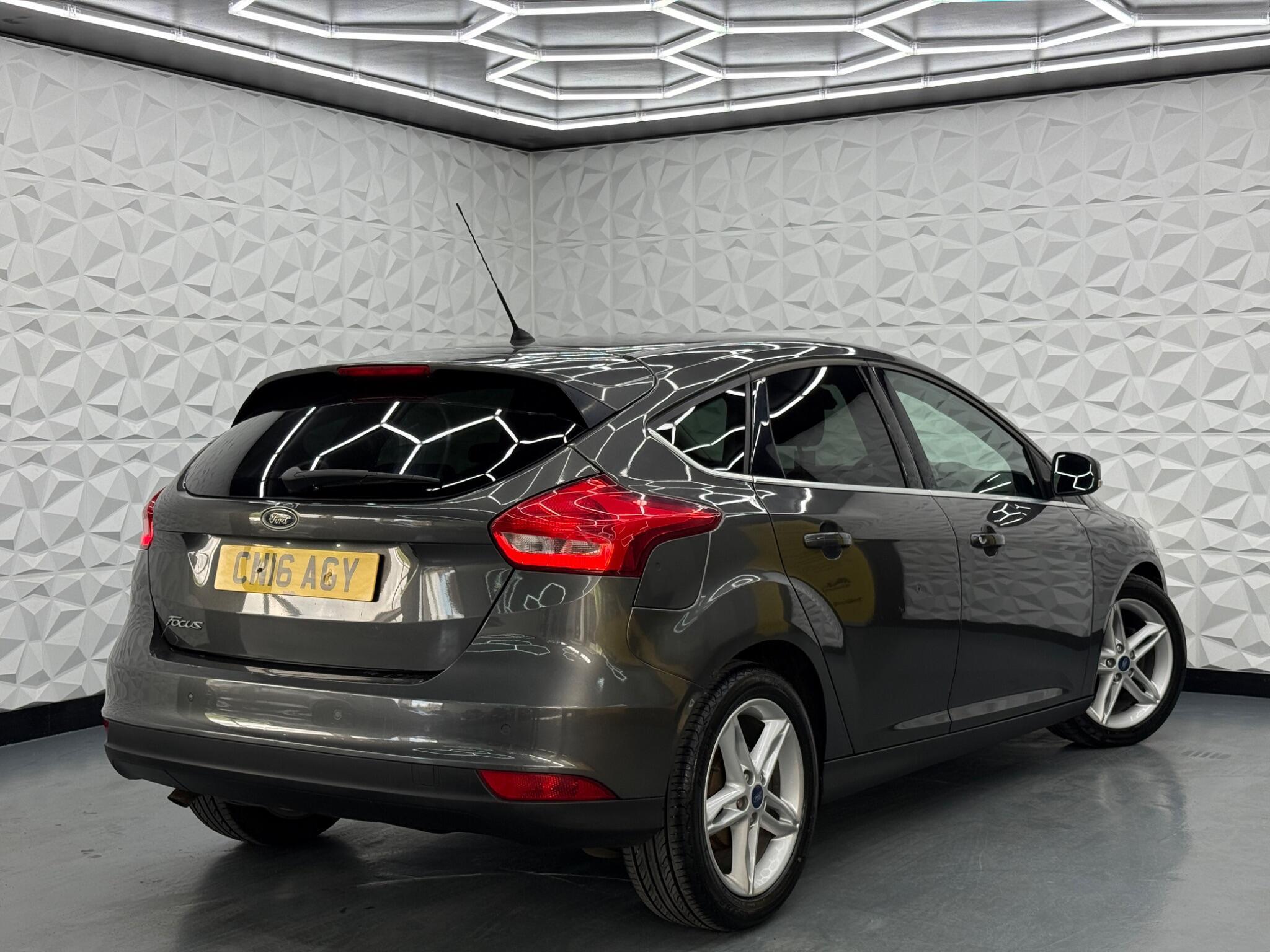 Ford Focus - Image 3