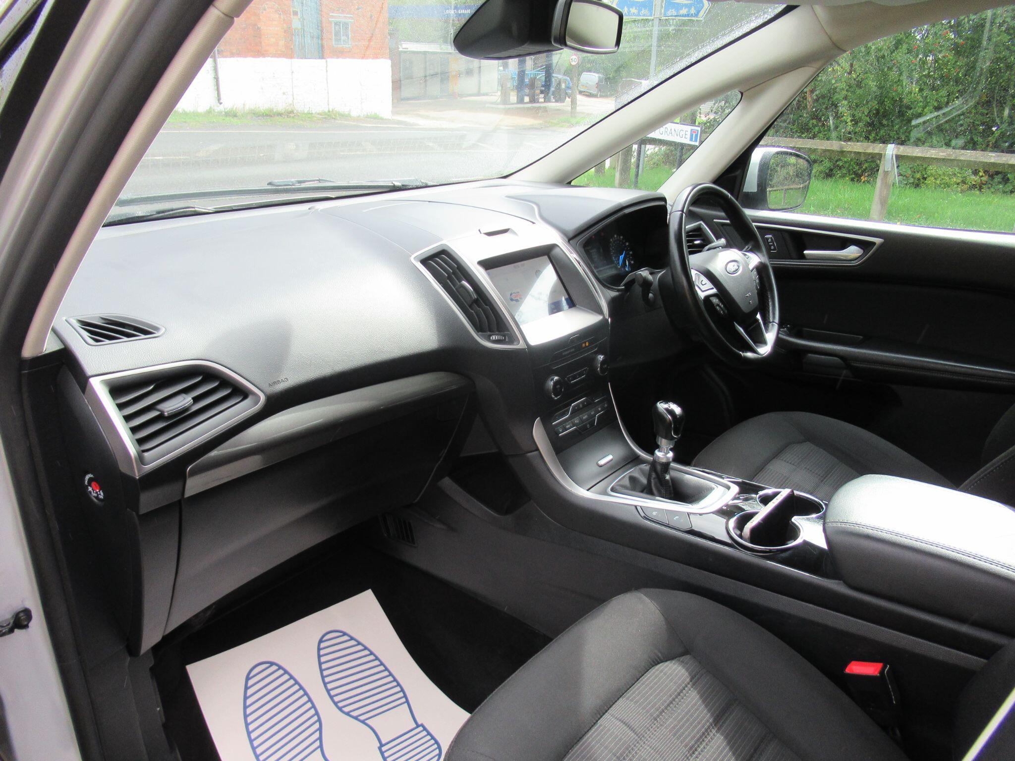 Ford Galaxy - Image 14