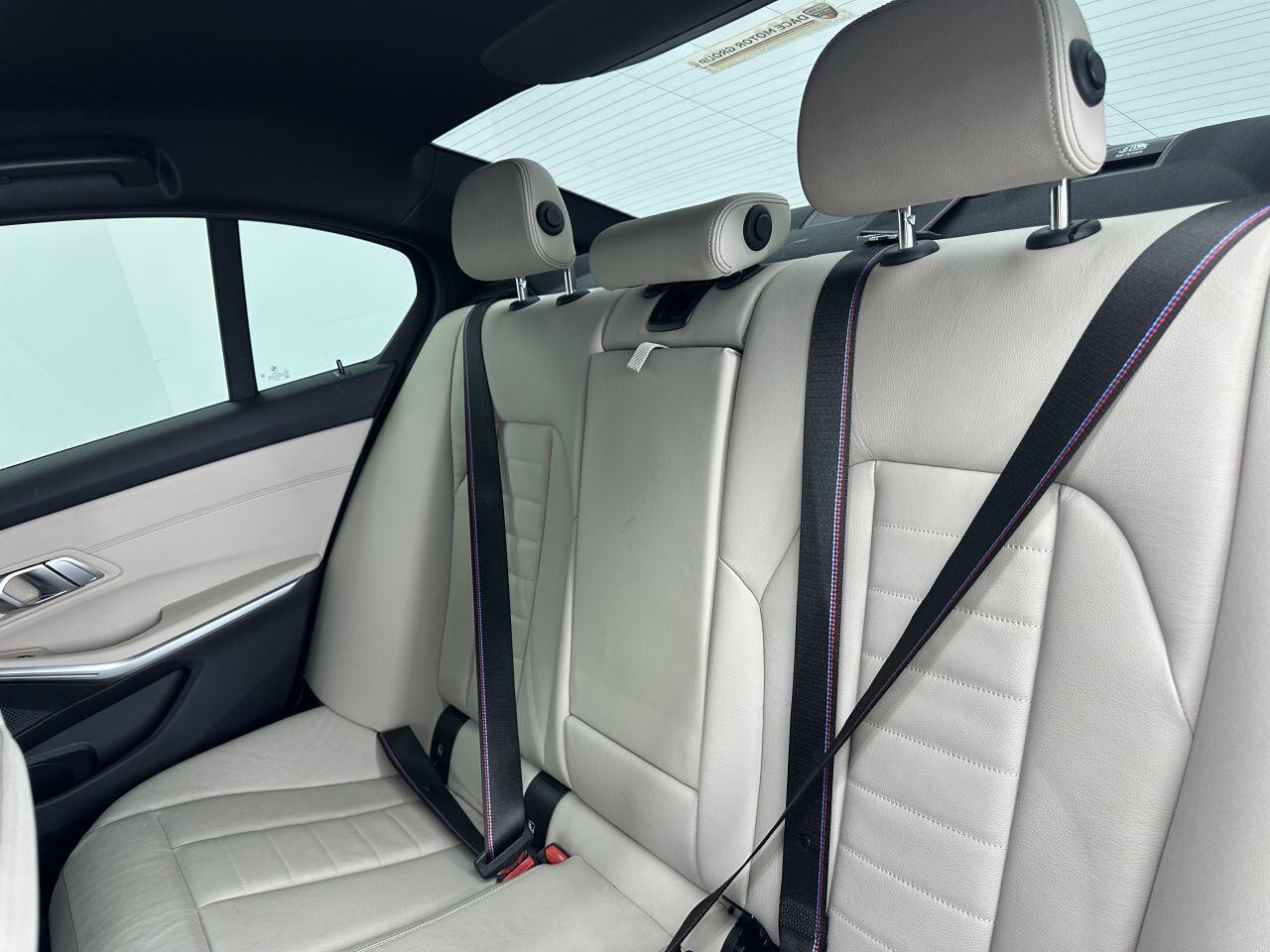 BMW 3 Series - Image 12