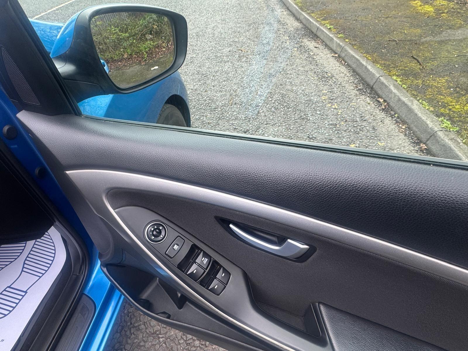 Hyundai i30 - Image 31