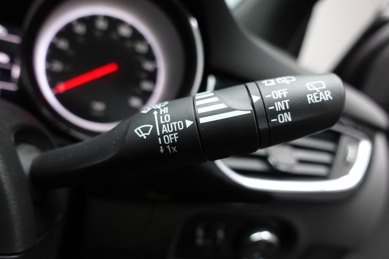 Vauxhall Astra - Image 30