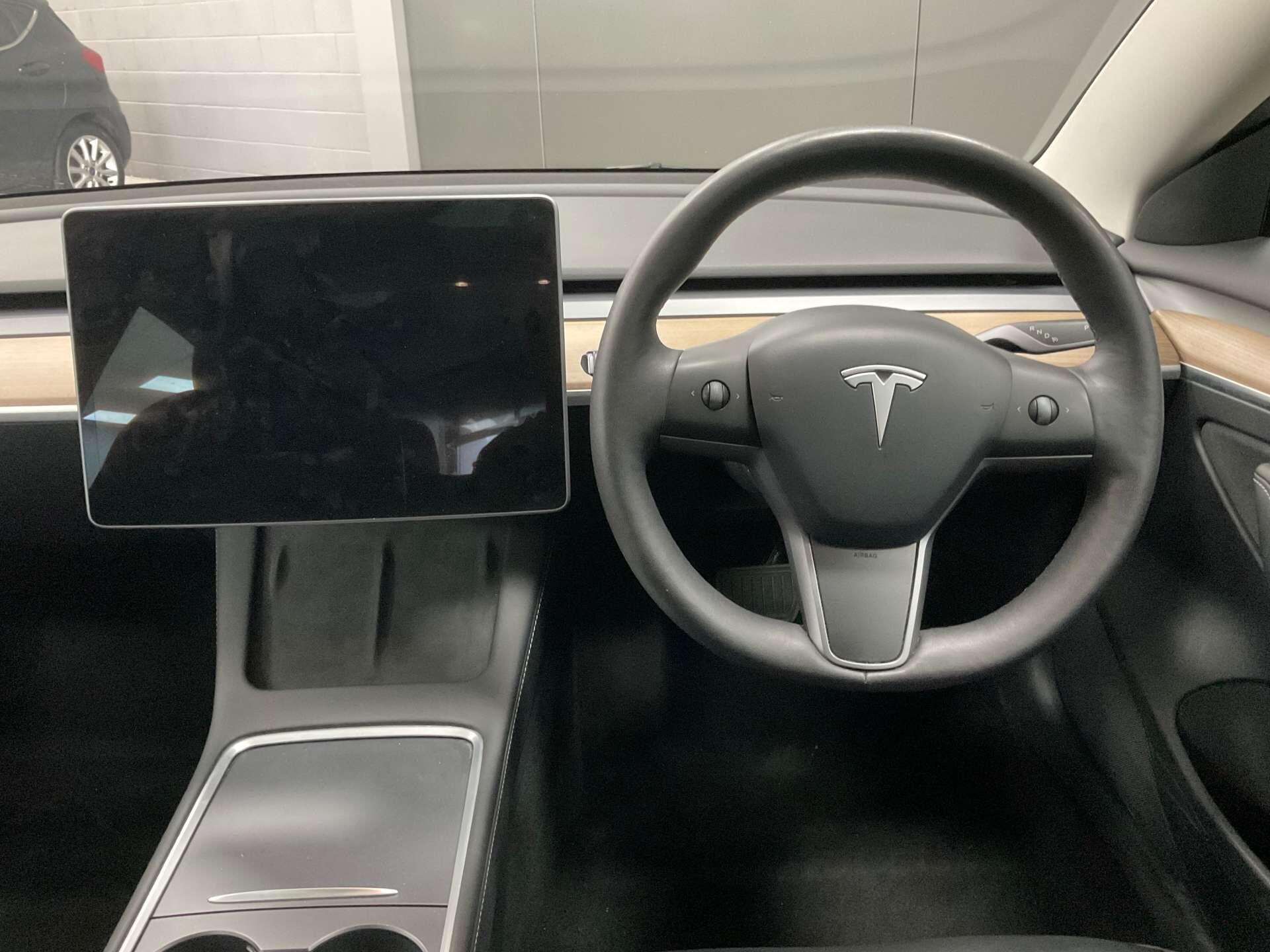 Tesla Model 3 - Image 13