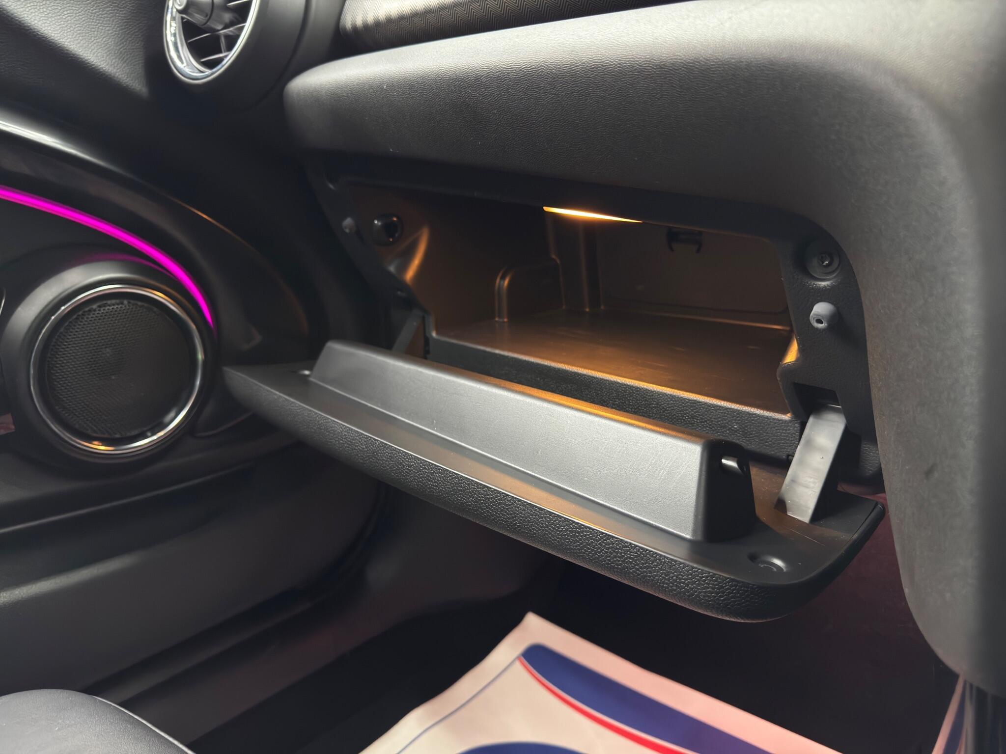 MINI Hatch - Image 38