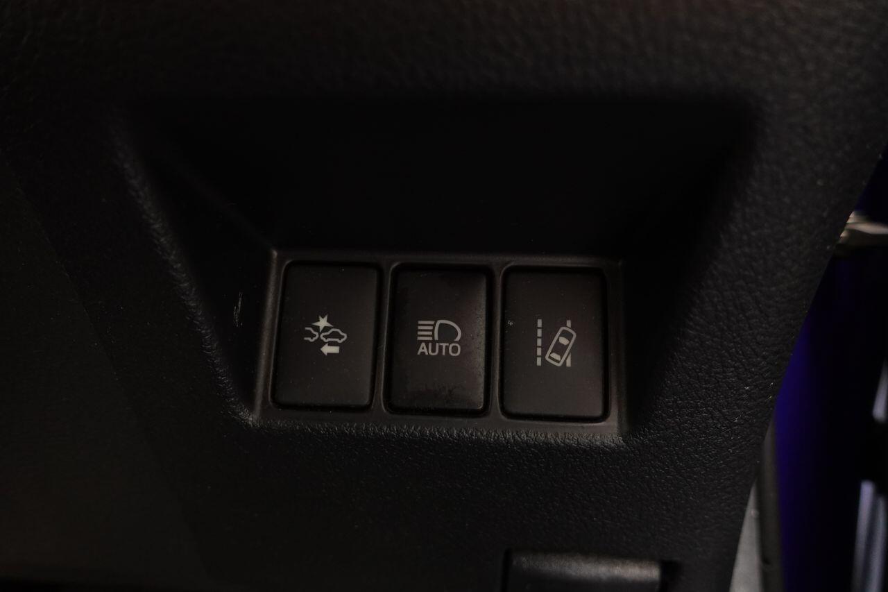 Toyota Yaris - Image 41