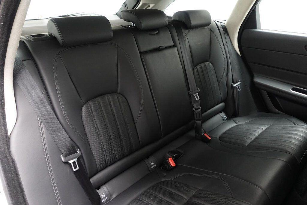 Jaguar XF - Image 20