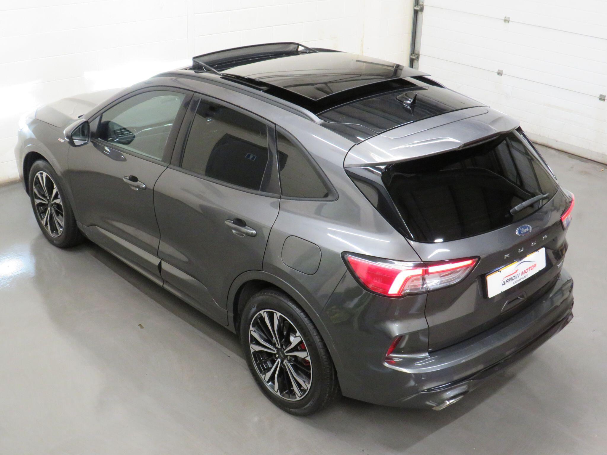 Ford Kuga - Image 10