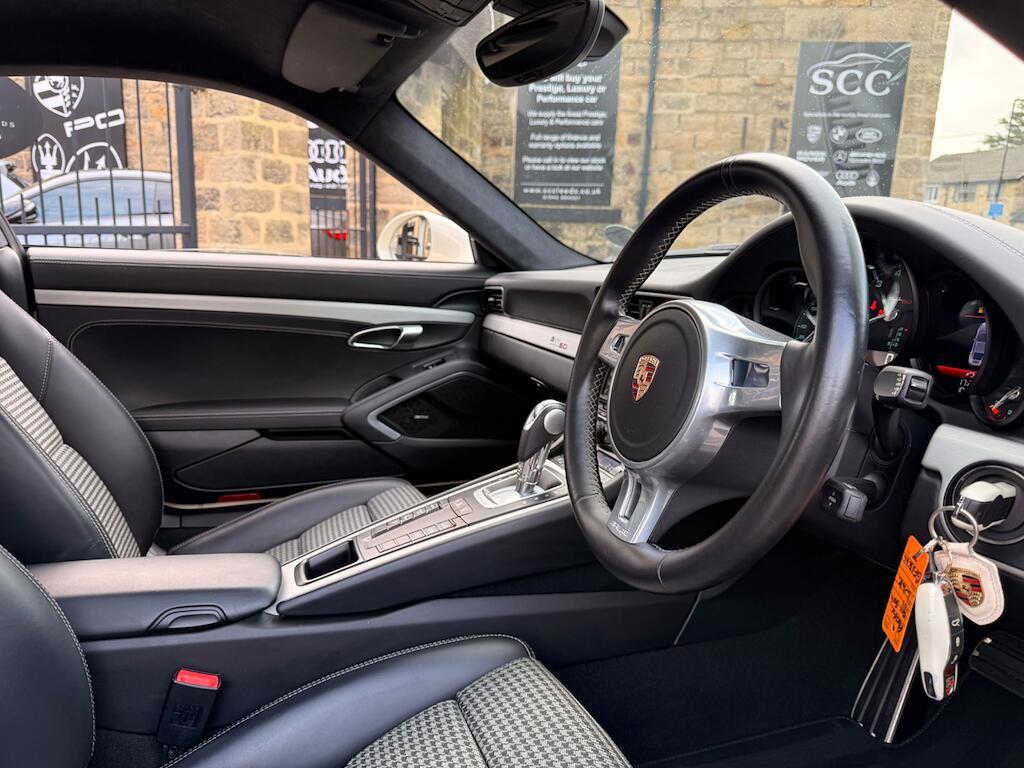 Porsche 911 - Image 55