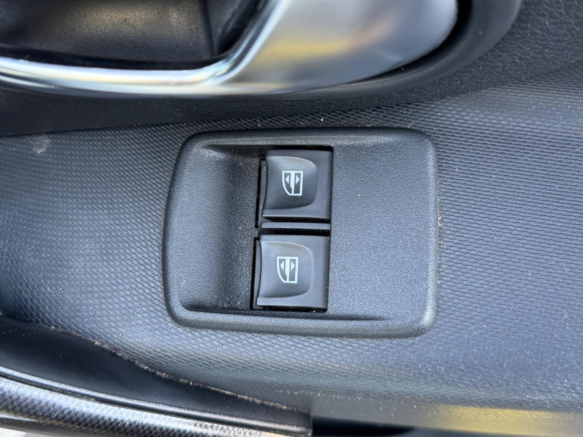 Dacia Sandero - Image 15
