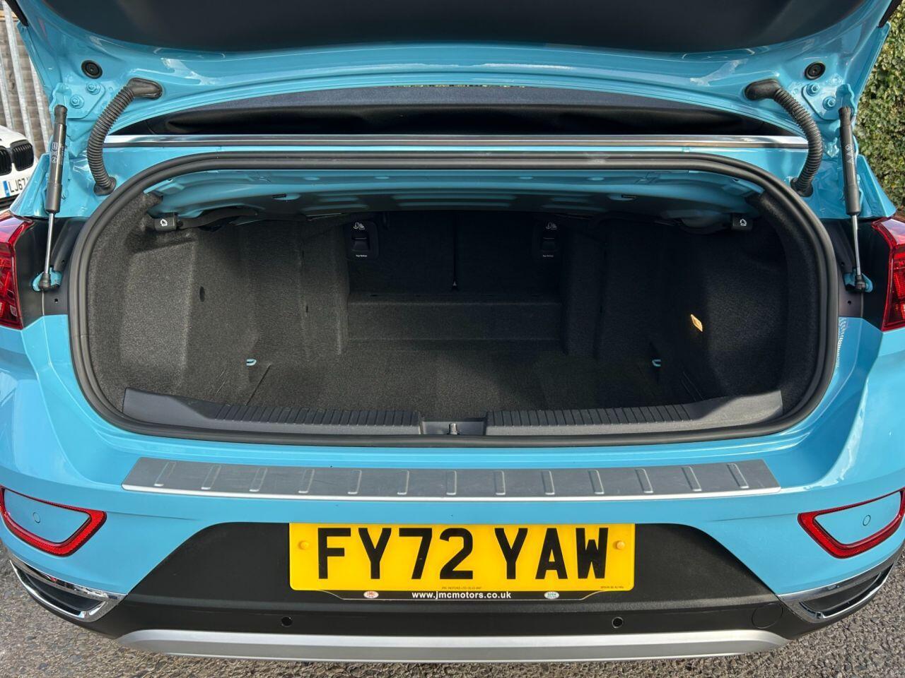 Volkswagen T-Roc - Image 17