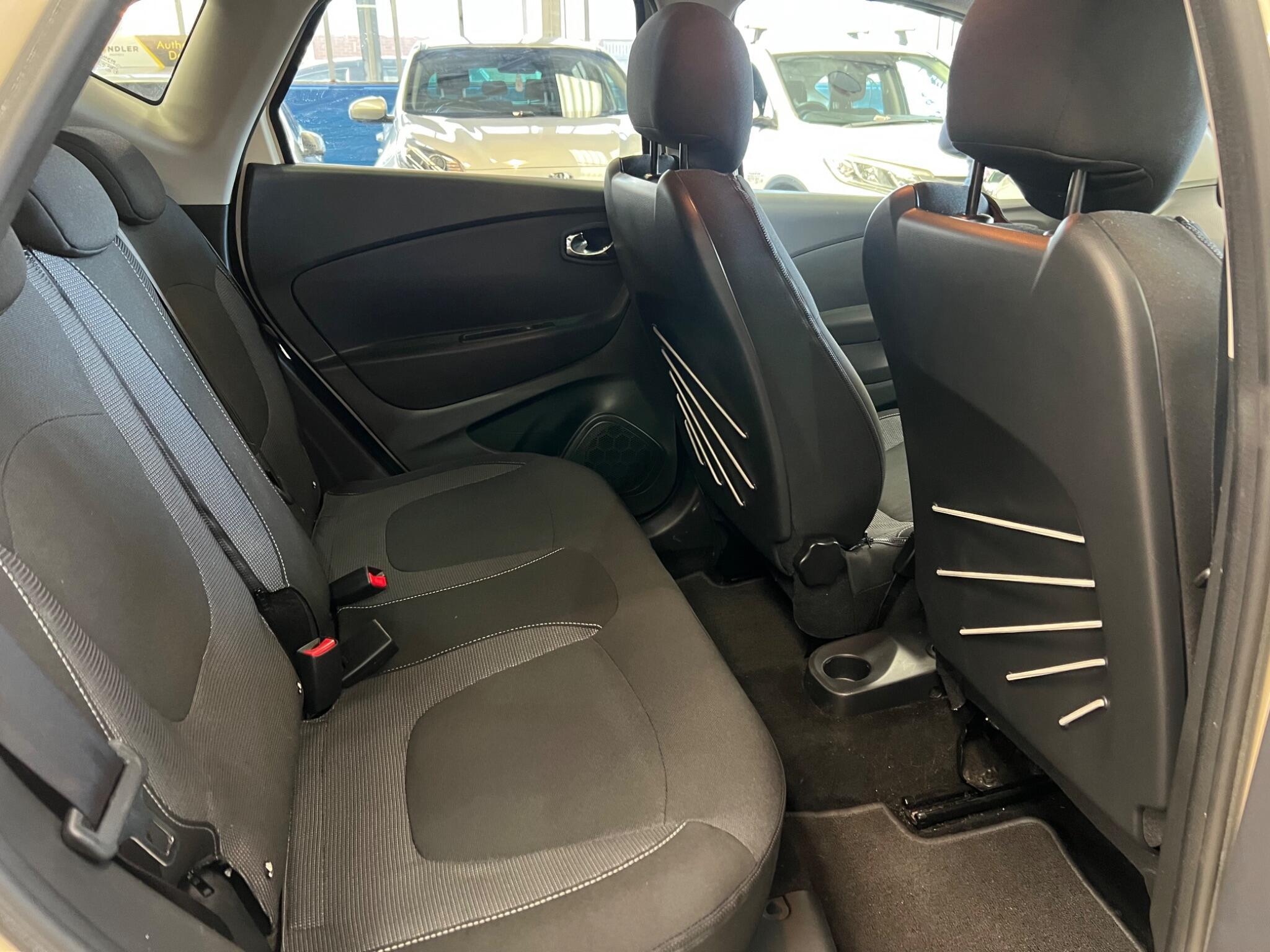 Renault Captur - Image 21