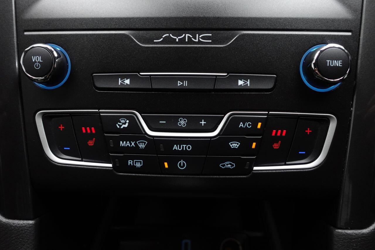 Ford Mondeo - Image 42