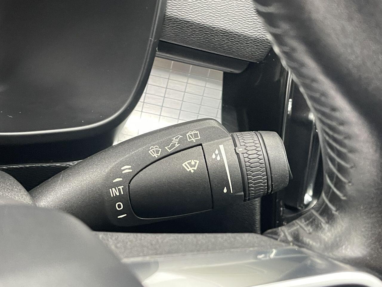 Volvo XC40 - Image 32